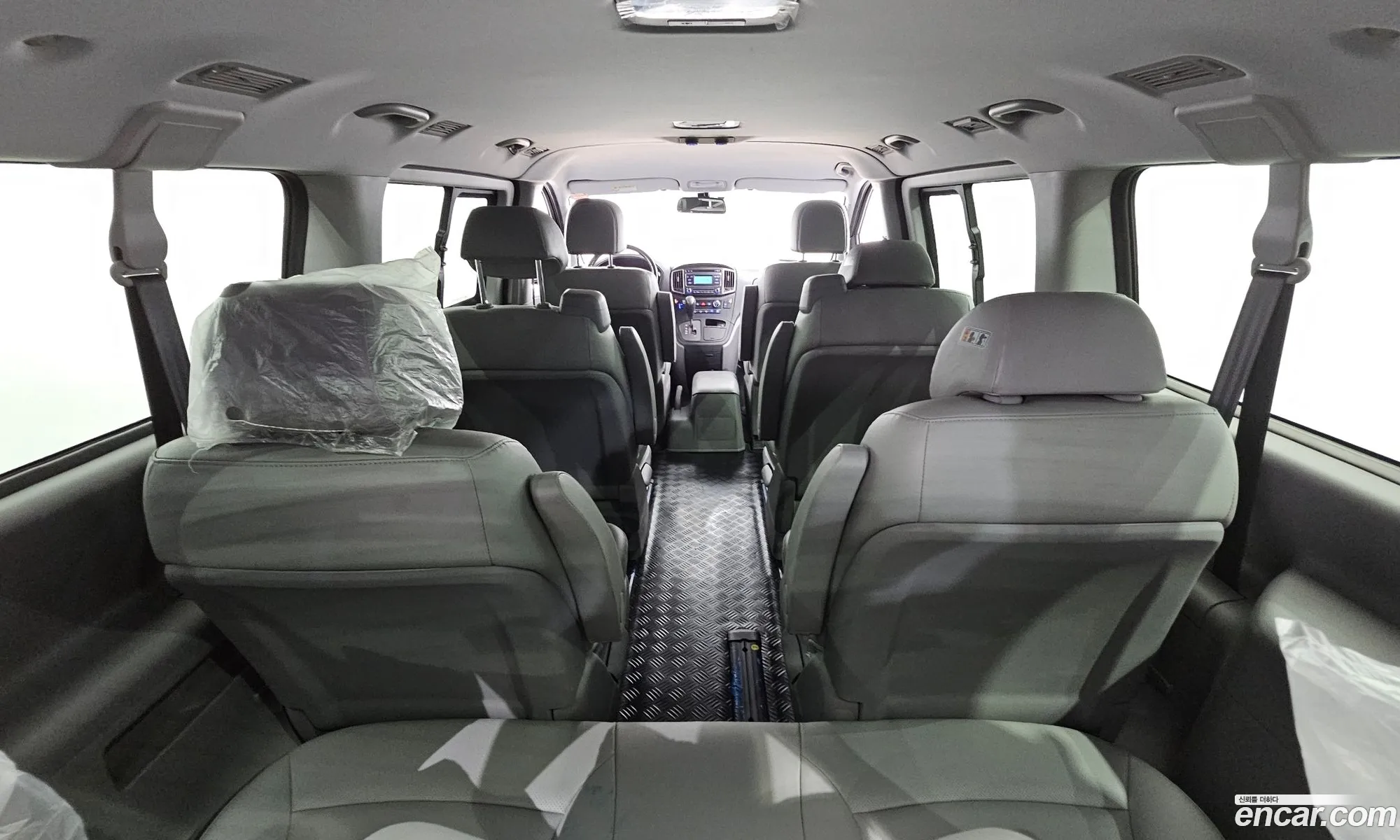 Hyundai Grand Starex 2020 — 13