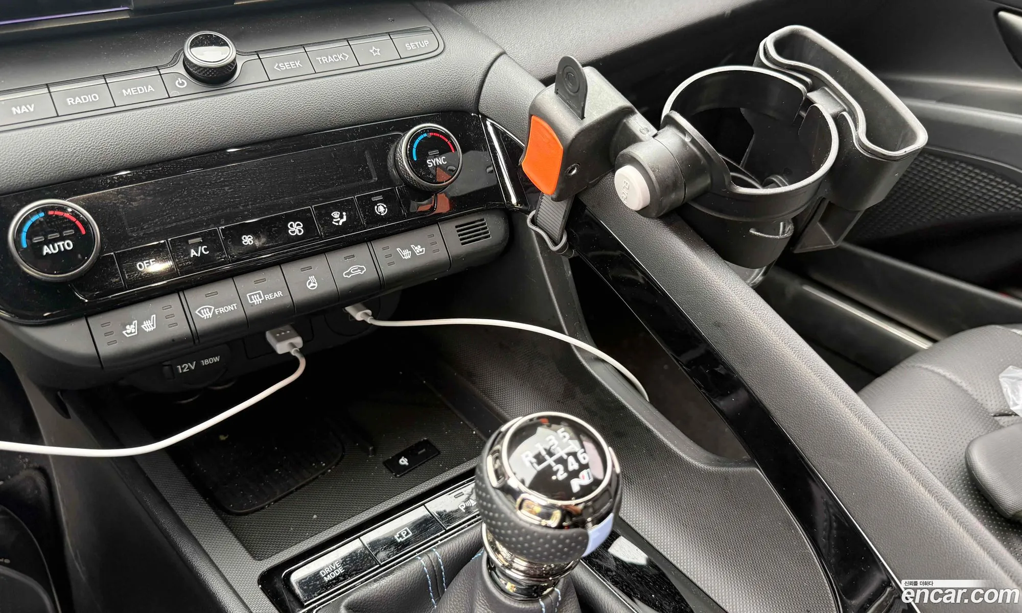Hyundai Elantra 2025 — 12