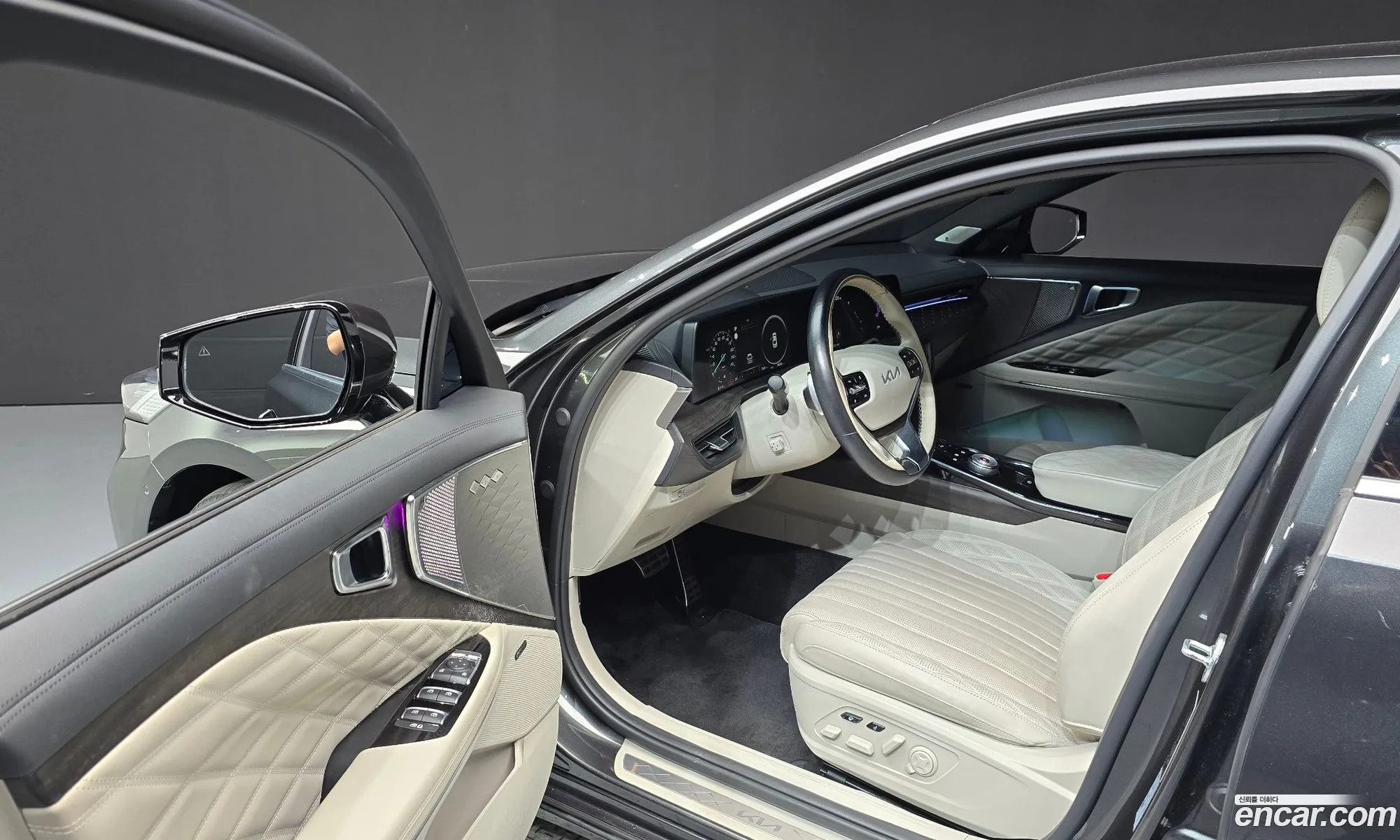 Kia K8 Hybrid 2022 — 8