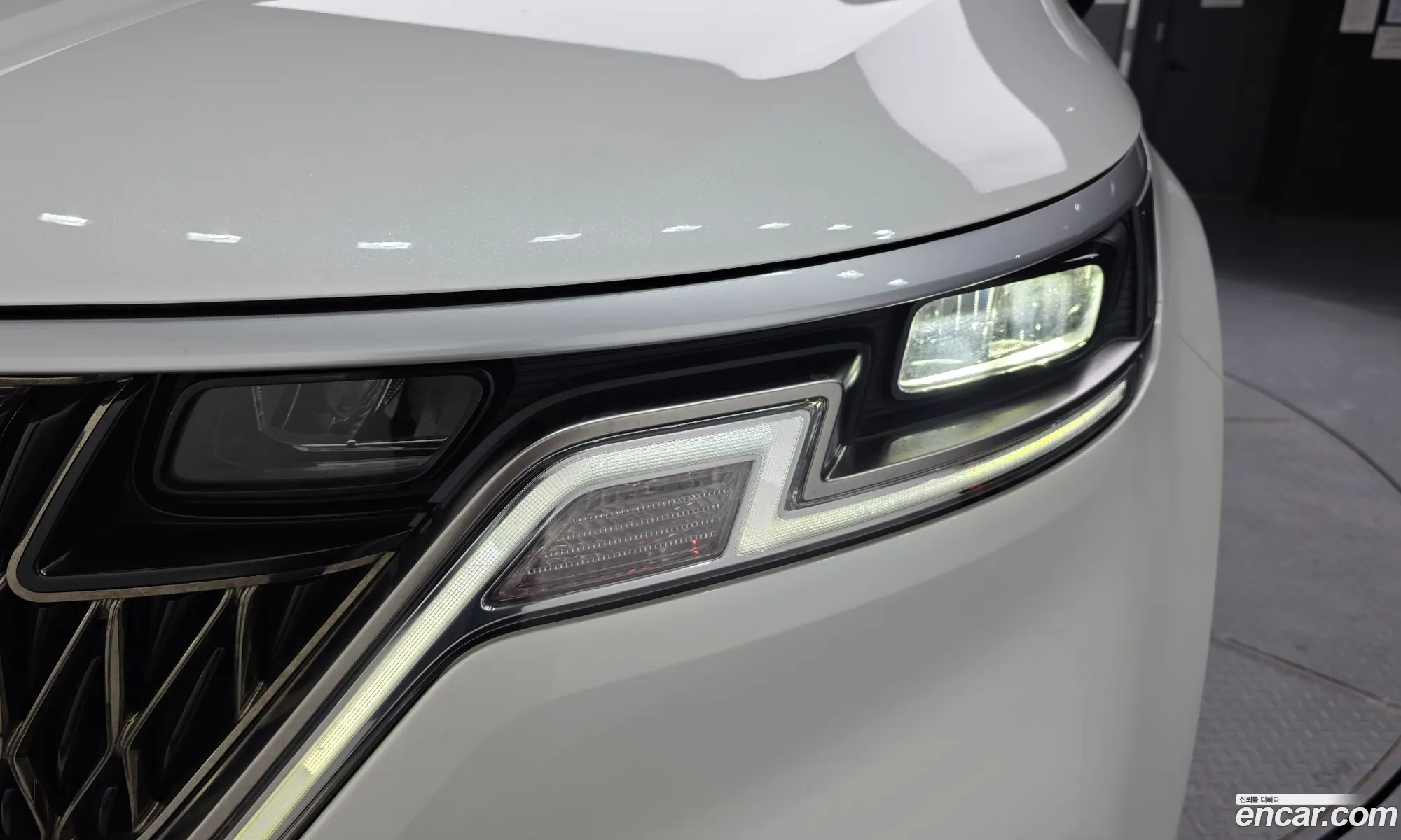Kia Carnival 2023 KNANB81BBPS337620 — 3