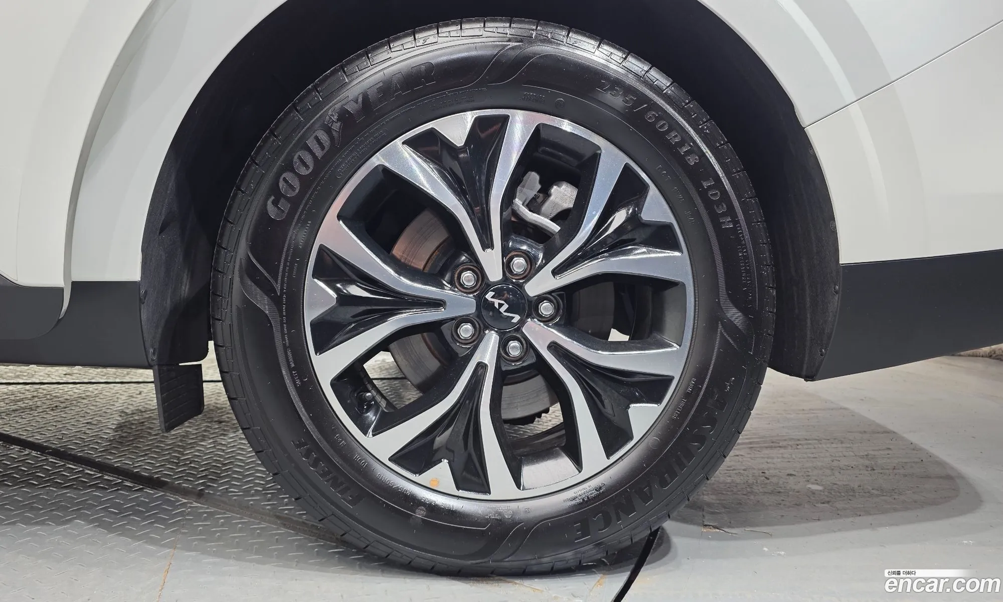 Kia Carnival 2023 KNANB81BBPS337620 — 15
