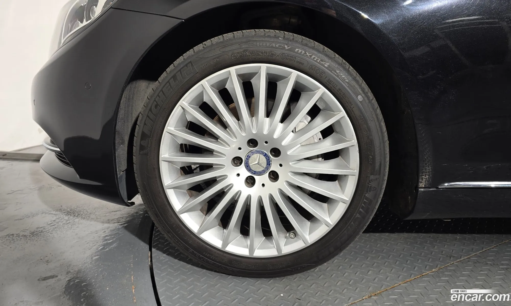 Mercedes-Benz S-Class W222 2017 WDDUG3DB2HA311564 — 18