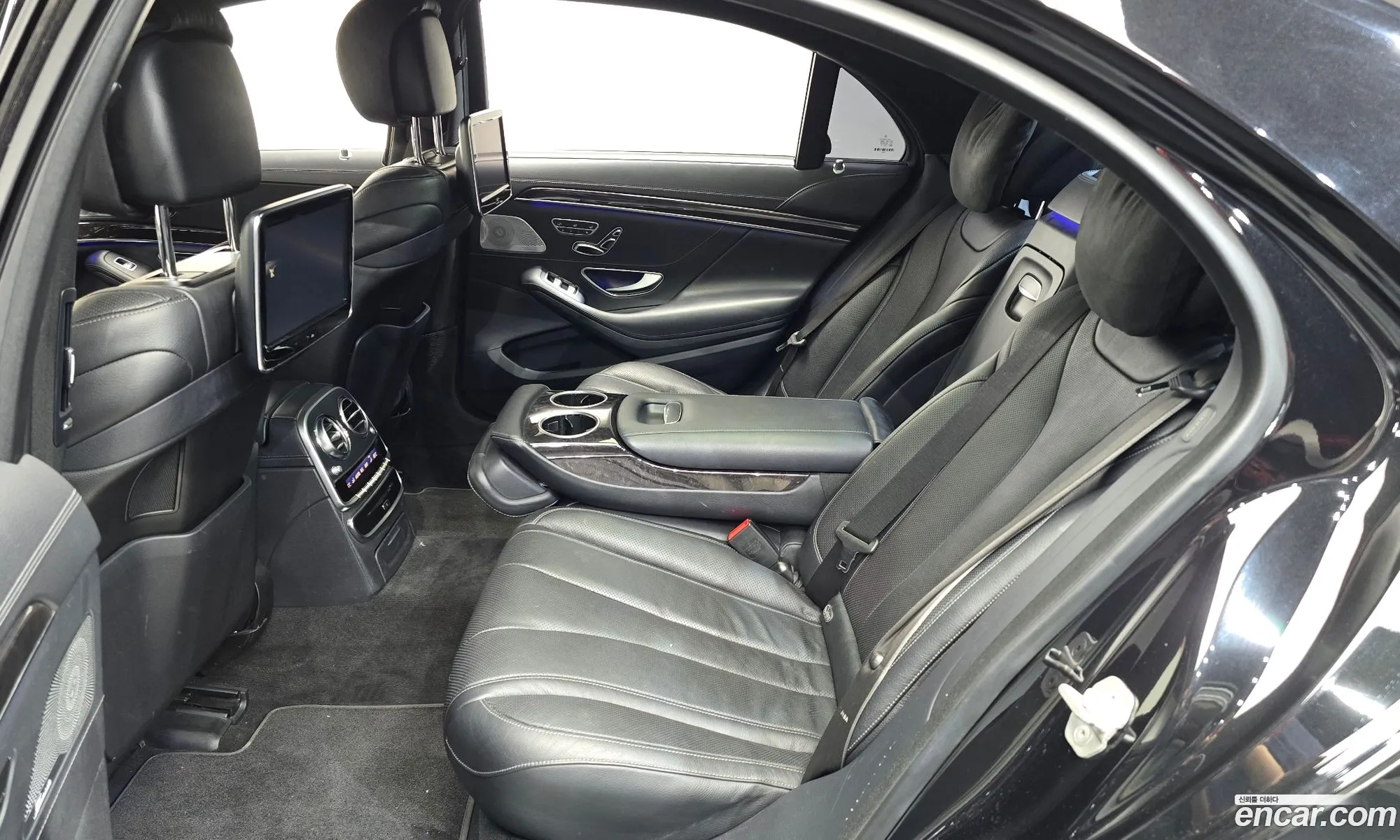 Mercedes-Benz S-Class W222 2017 WDDUG3DB2HA311564 — 4