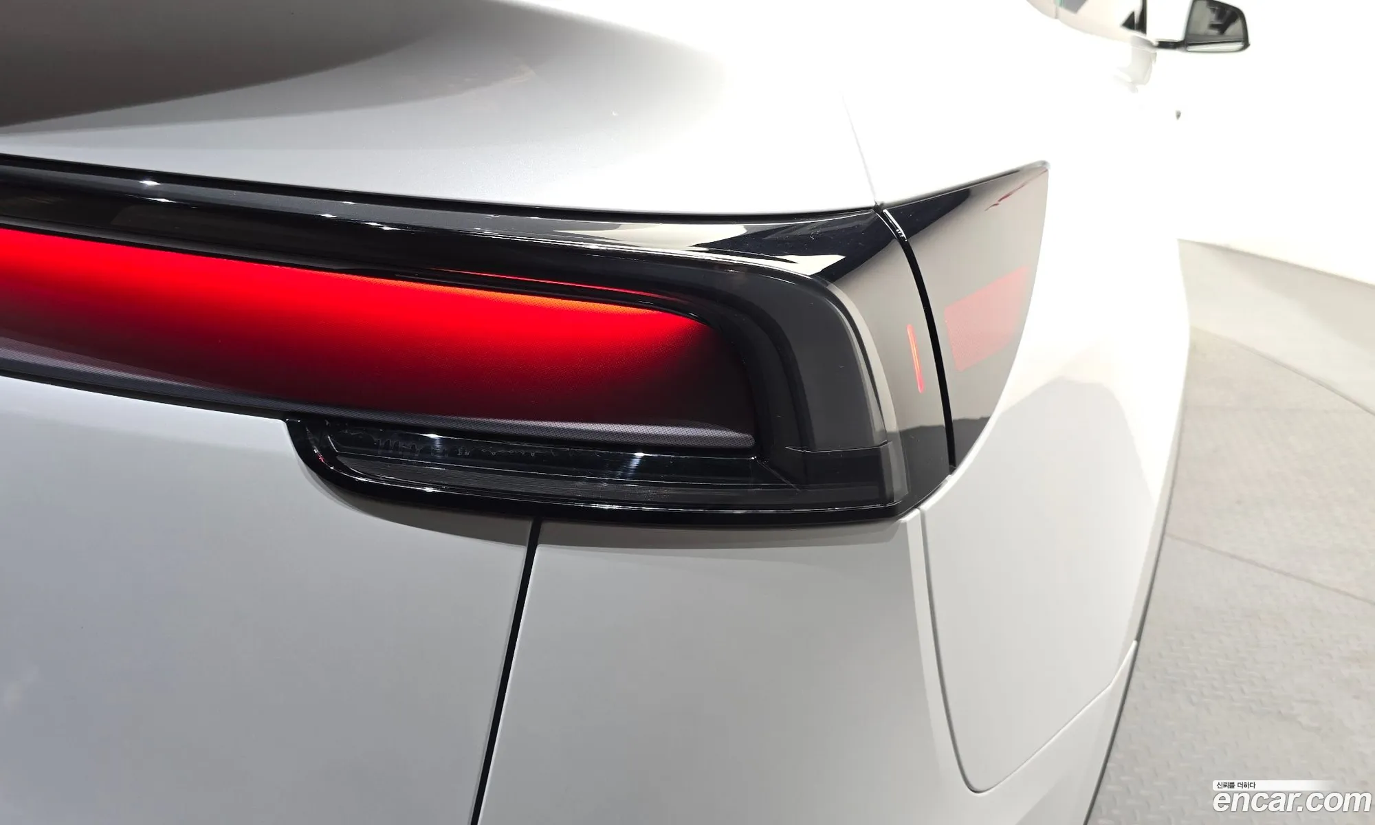 Tesla Model Y 2025 LRWYGCFJXSC134870 — 6