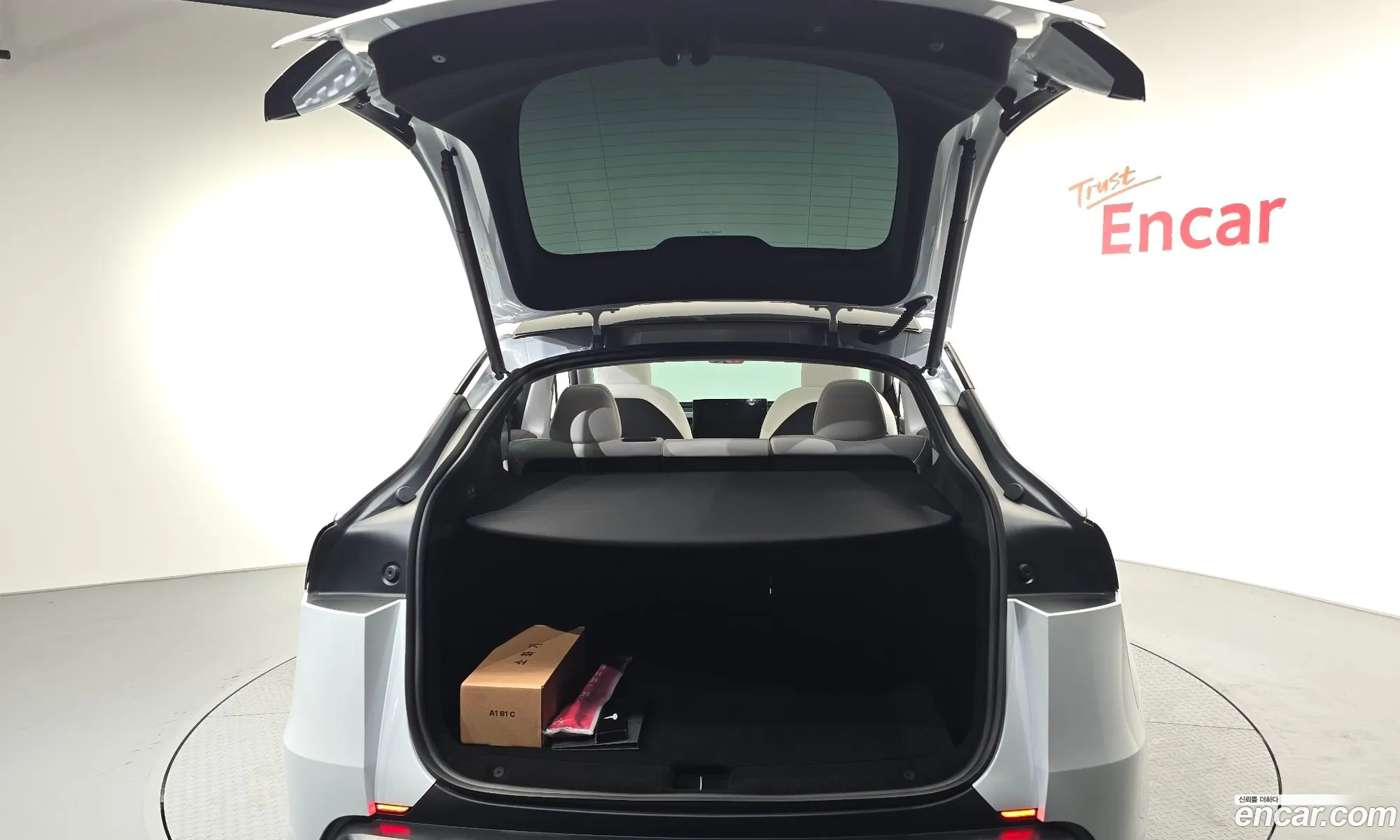 Tesla Model Y 2025 LRWYGCFJXSC134870 — 7