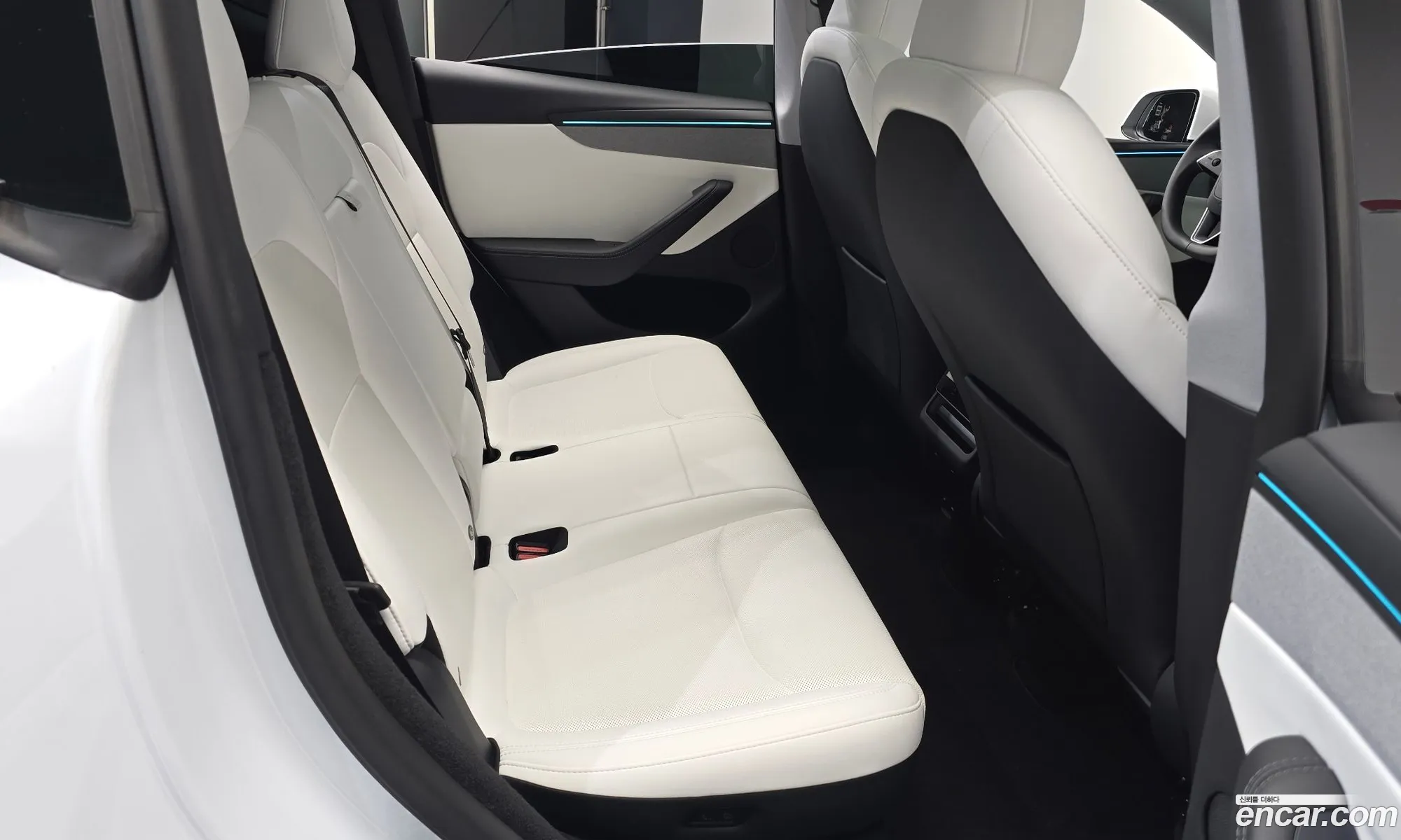 Tesla Model Y 2025 LRWYGCFJXSC134870 — 18