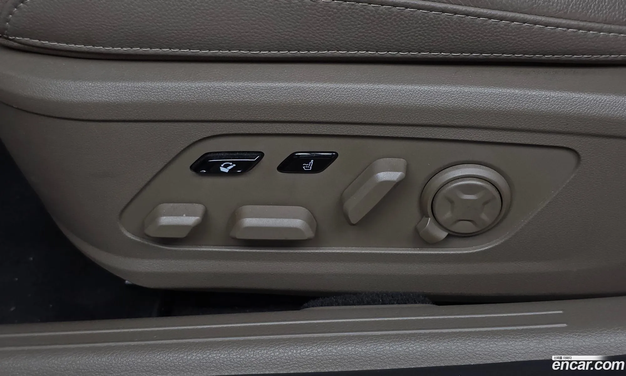 Kia K8 2021 KNAM441DBNA012596 — 22