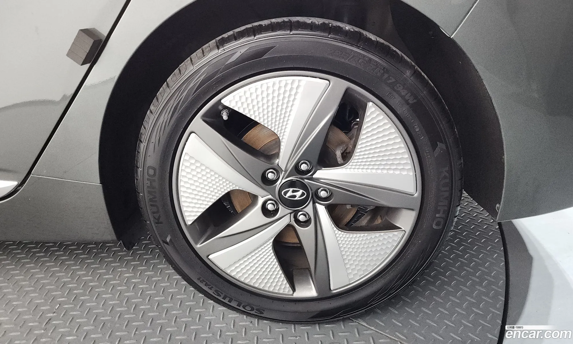 Hyundai Ioniq Hybrid 2020 — 24