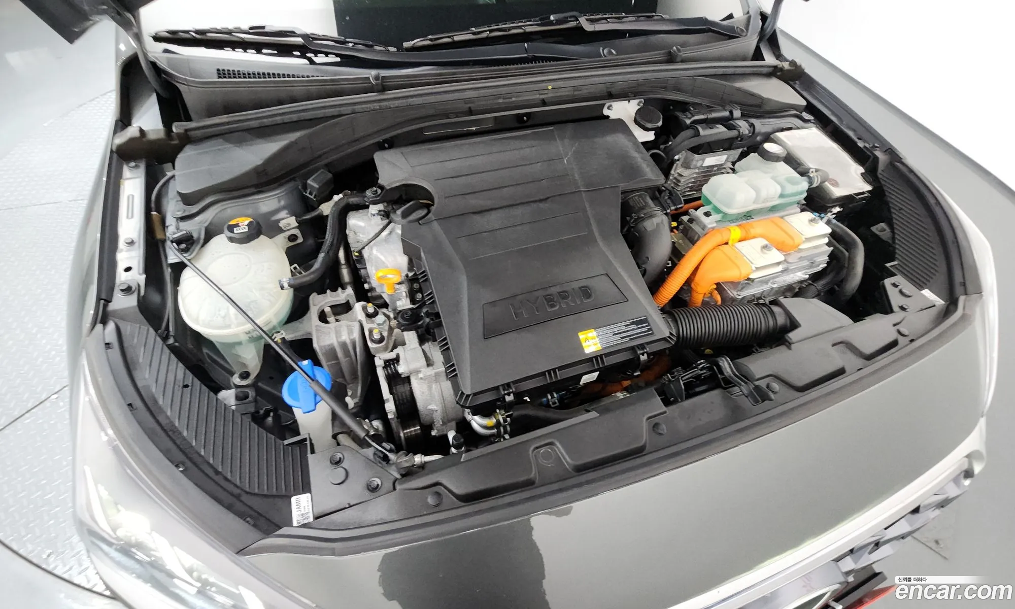 Hyundai Ioniq Hybrid 2020 — 16