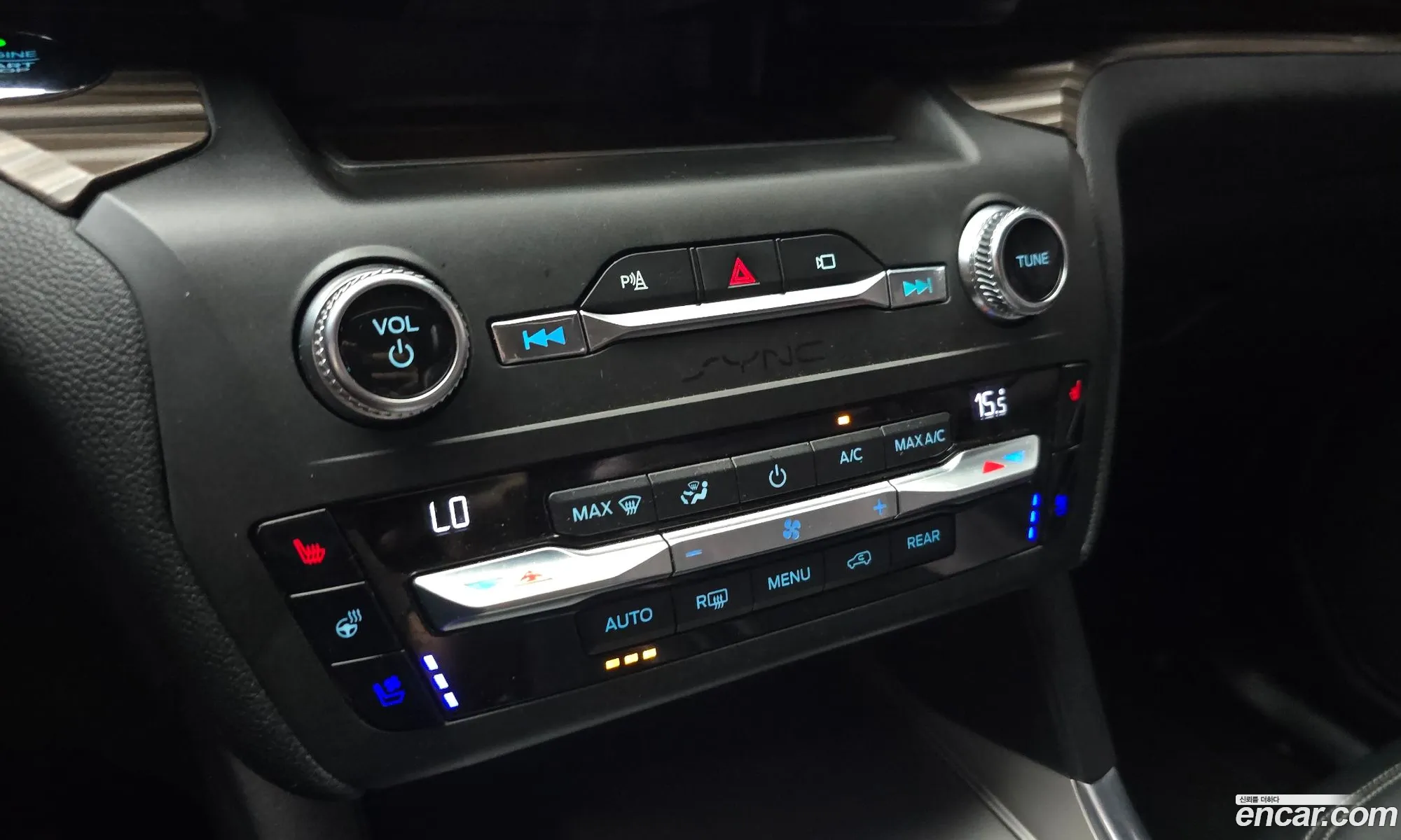 Ford Explorer 6th Gen 2019 1FMSK8FH4LGA72700 — 17