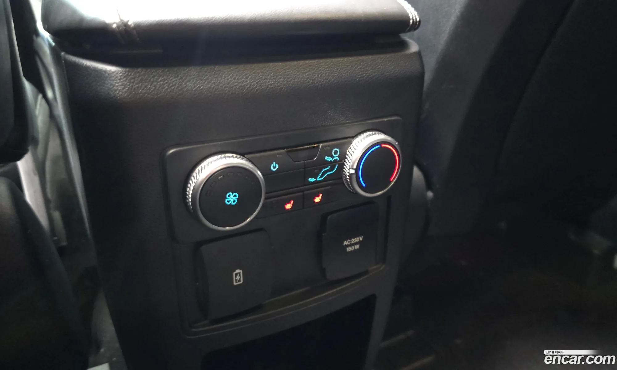 Ford Explorer 6th Gen 2019 1FMSK8FH4LGA72700 — 7