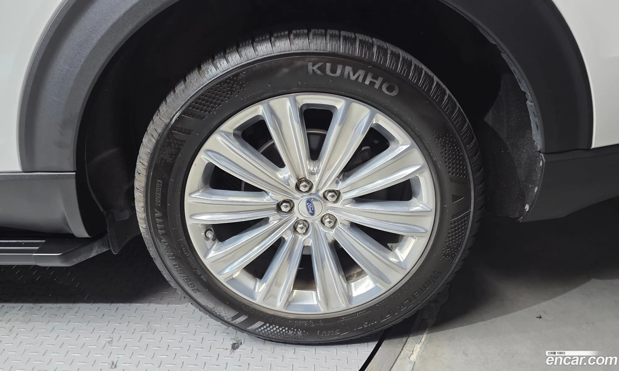 Ford Explorer 6th Gen 2019 1FMSK8FH4LGA72700 — 31