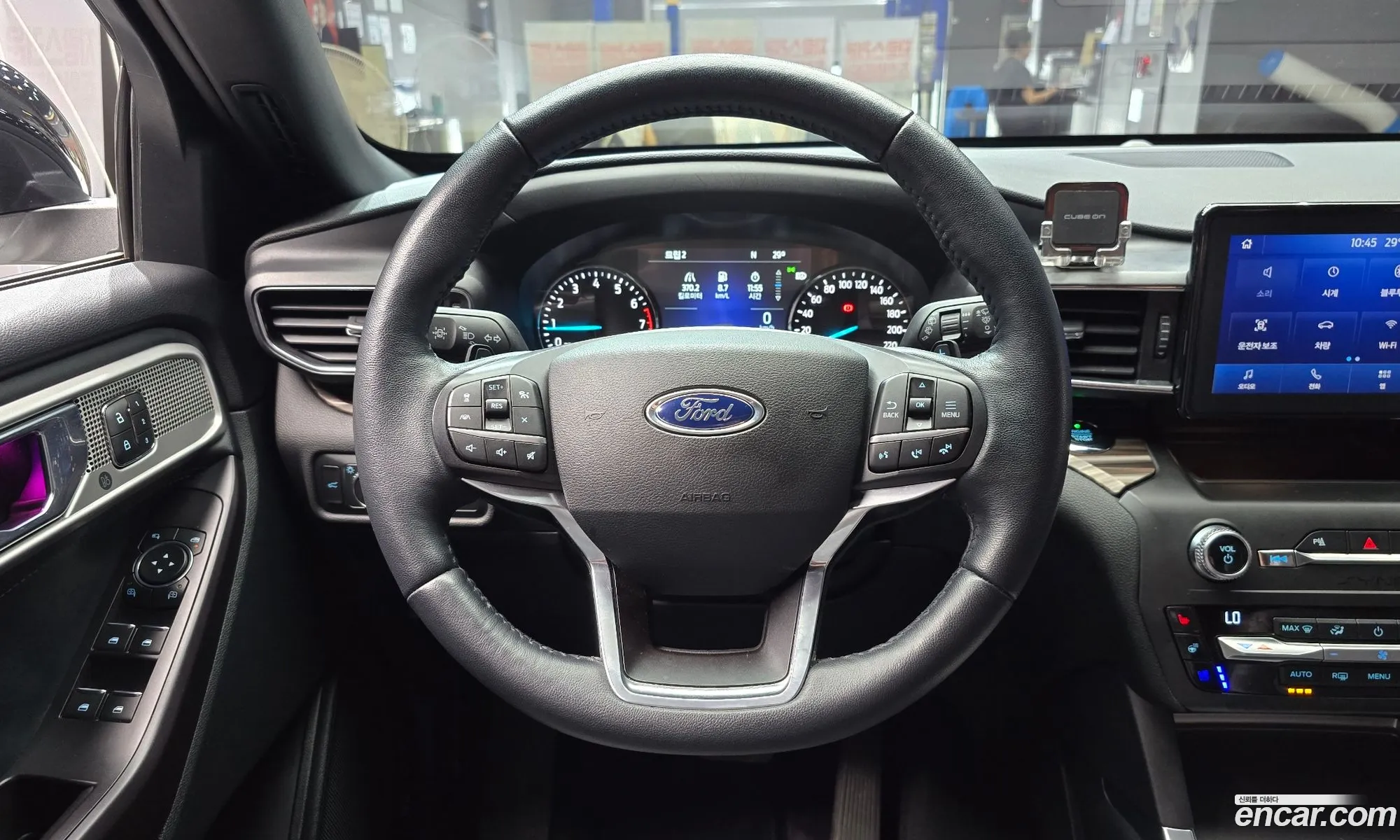 Ford Explorer 6th Gen 2019 1FMSK8FH4LGA72700 — 27