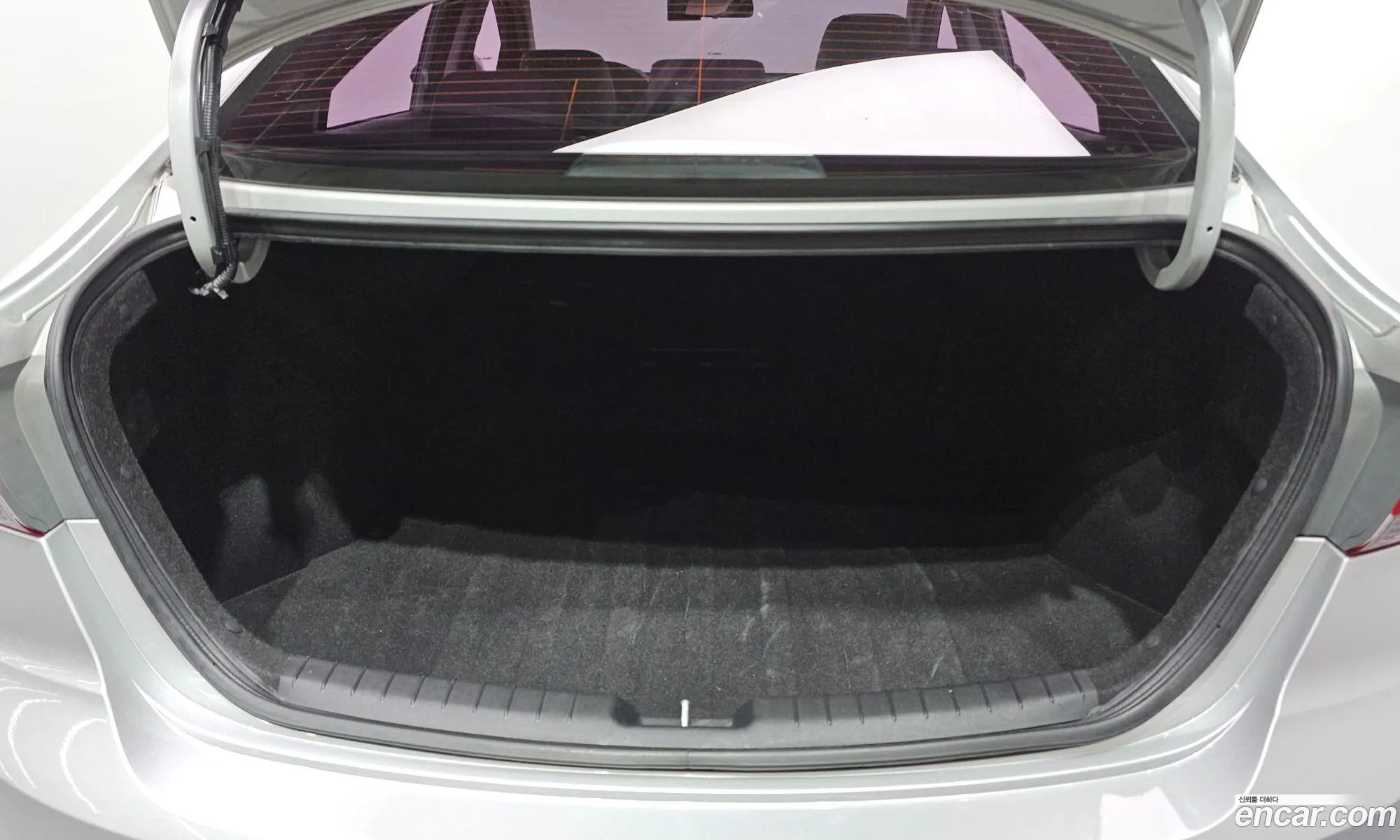 Hyundai Elantra AD 2015 — 9