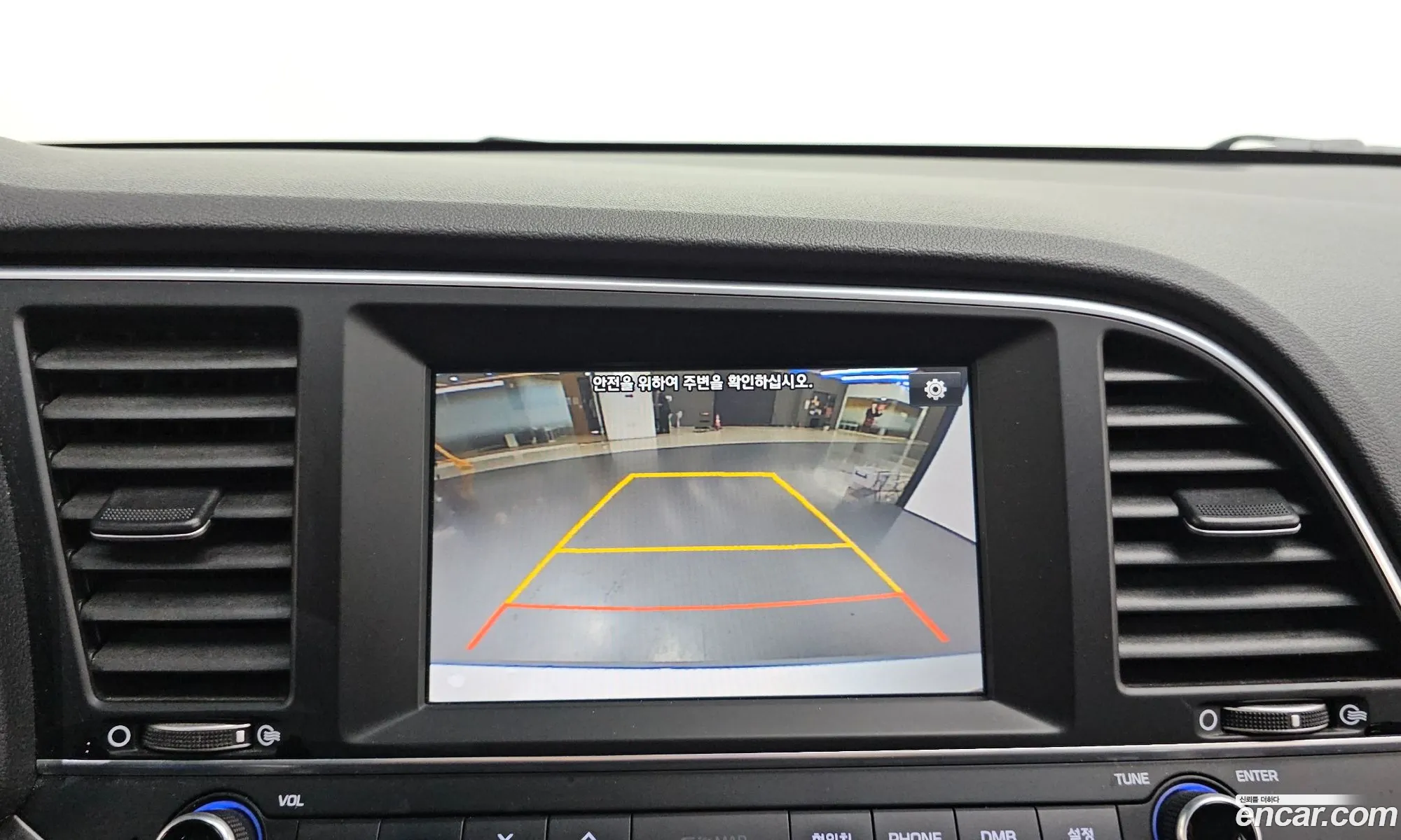Hyundai Elantra AD 2015 — 16