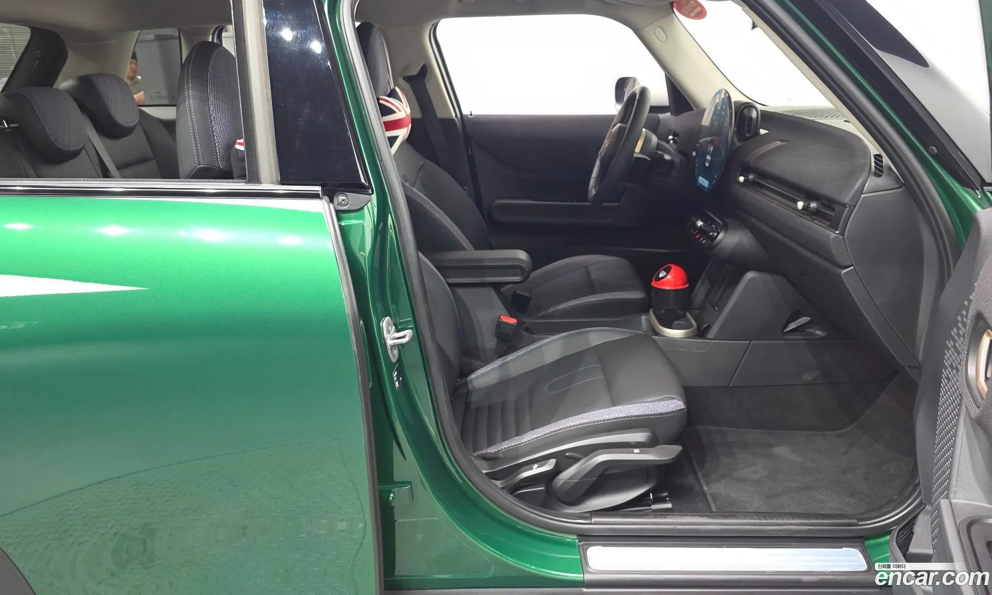 Mini Cooper C 2025 WMW61GD01S2X46083 — 15