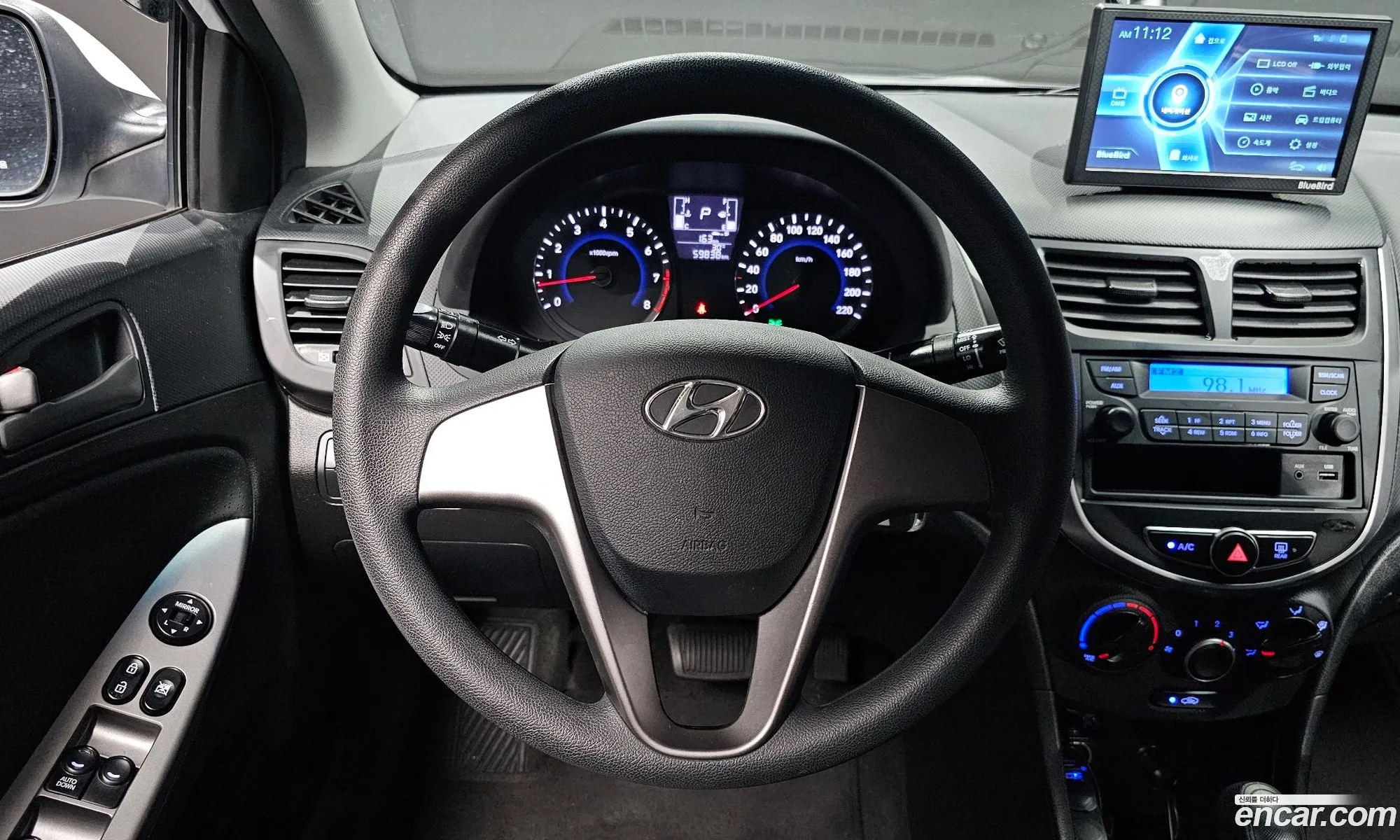 Hyundai Accent 2017 KMHCS41BEJU383289 — 10