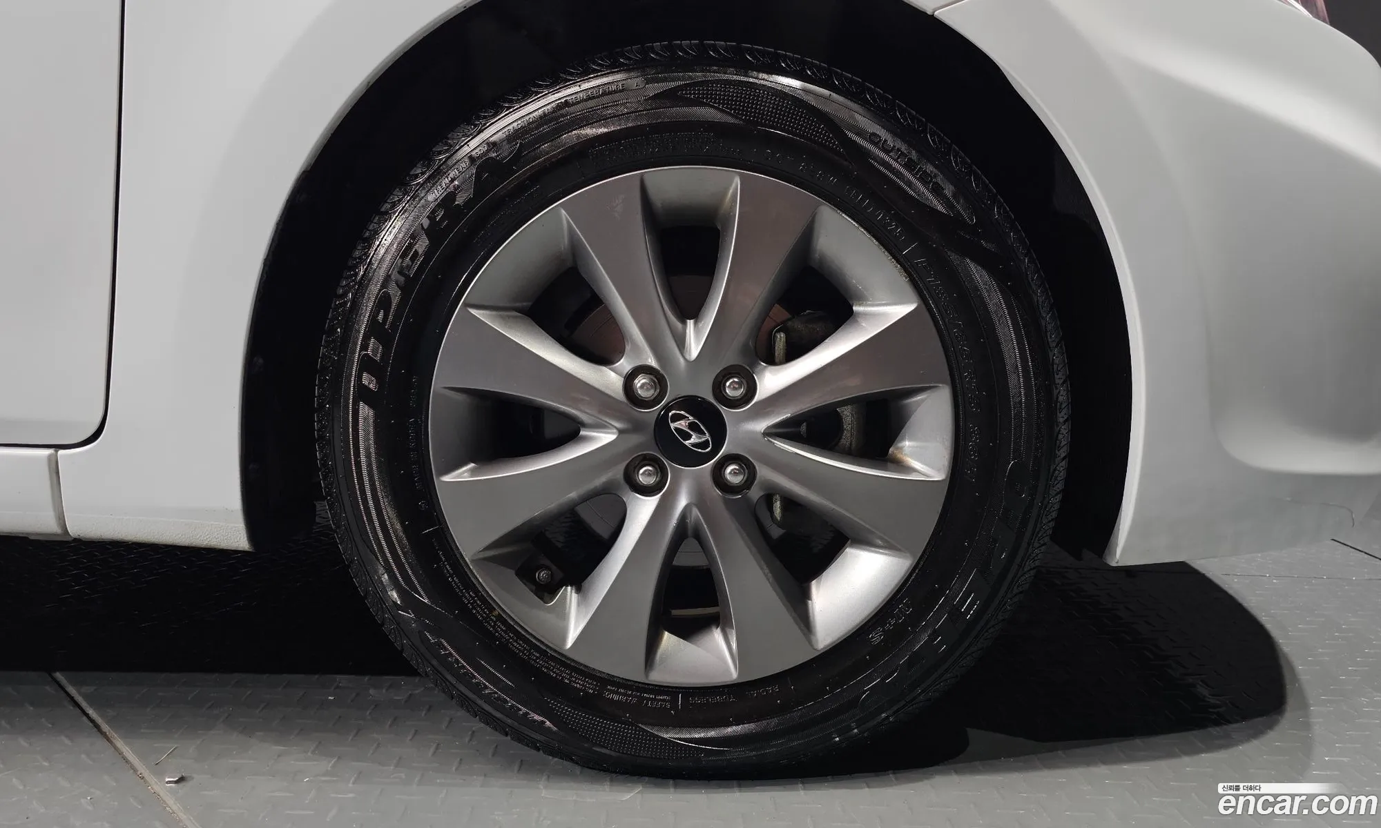 Hyundai Accent 2017 KMHCS41BEJU383289 — 14