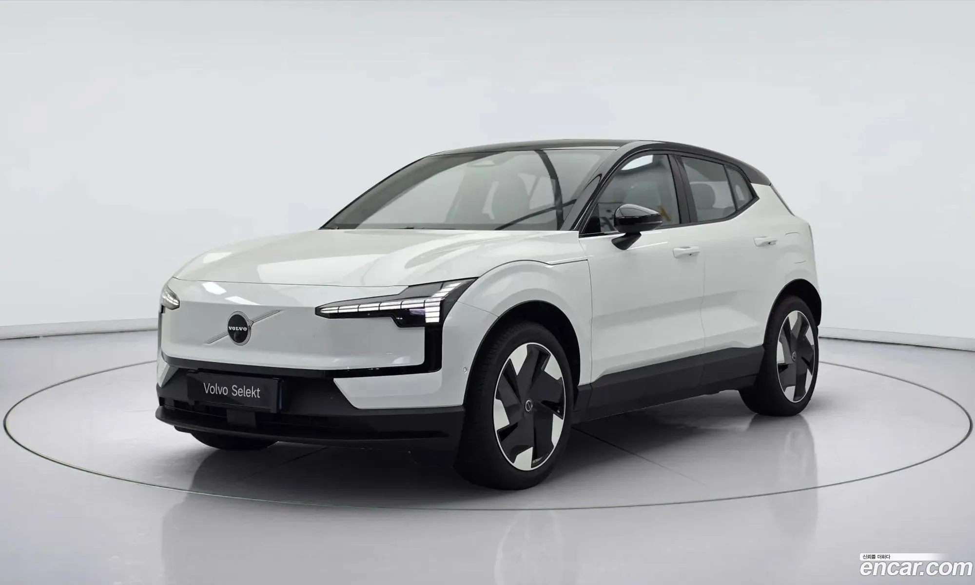 Volvo EX30 2025 — 11