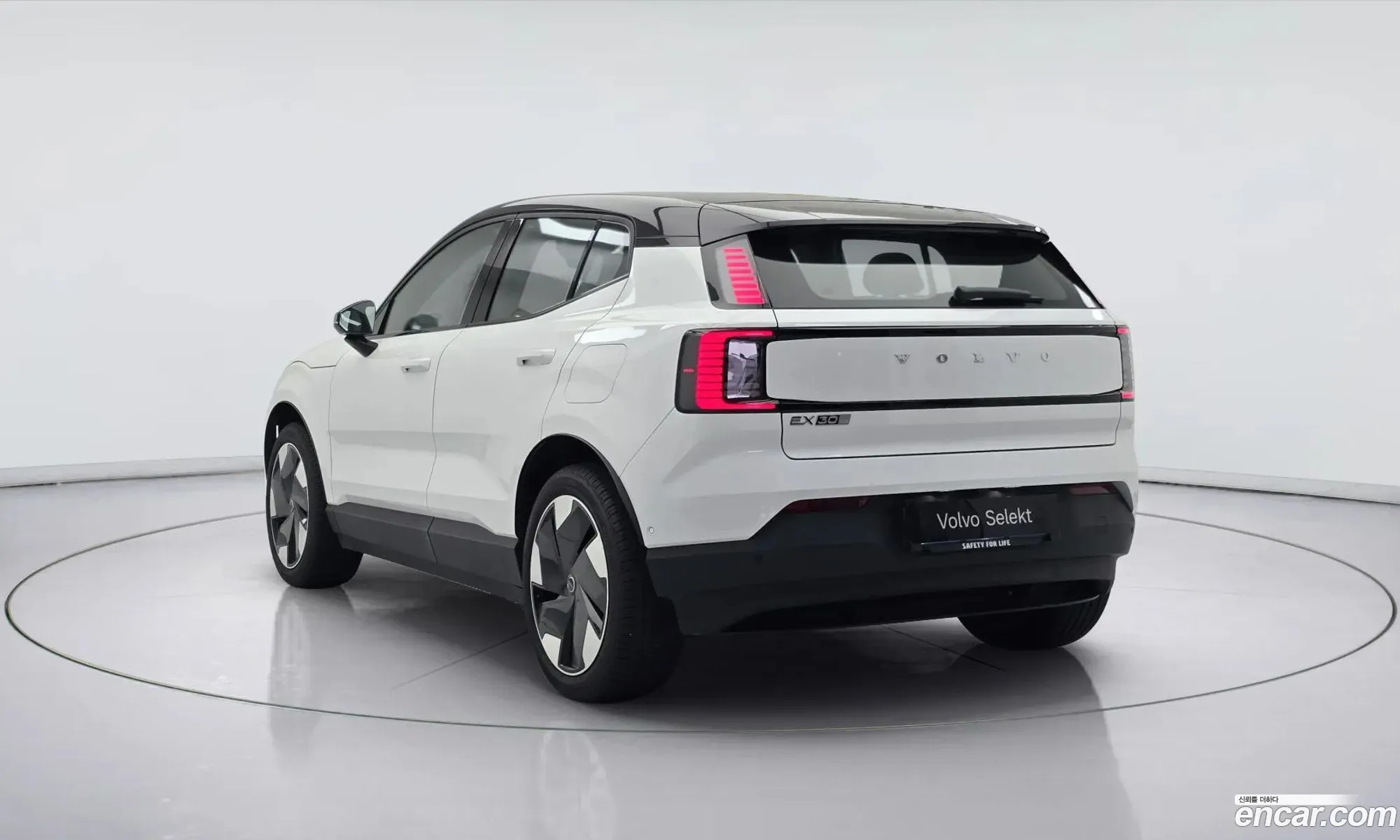 Volvo EX30 2025 — 14