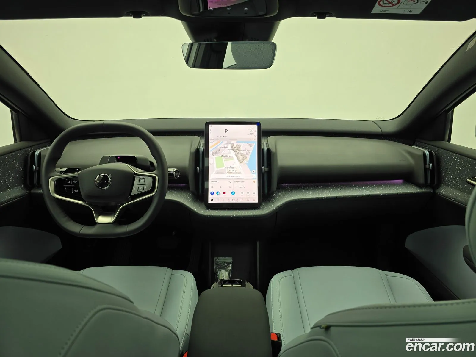 Volvo EX30 2025 — 18