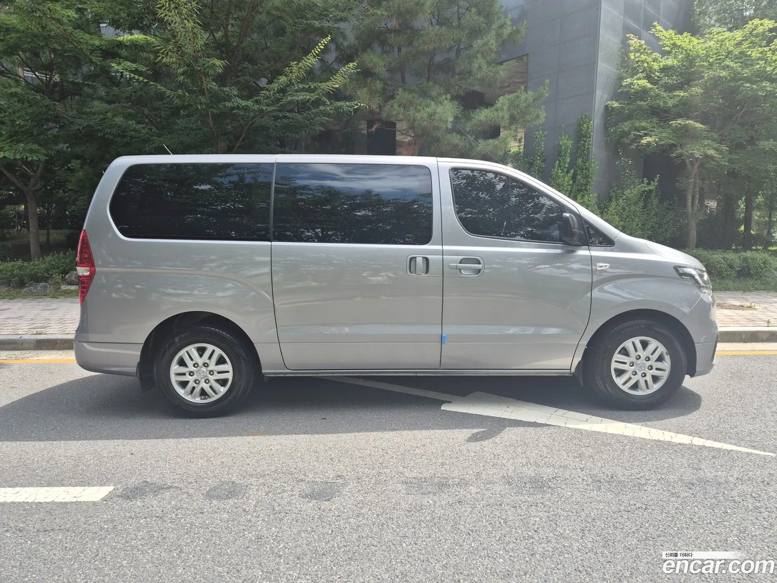 Hyundai Grand Starex 2020 — 13