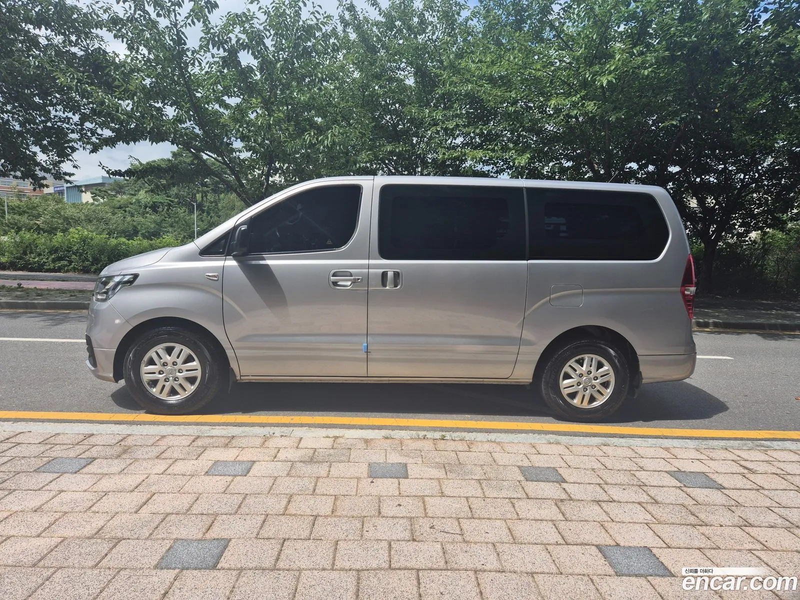 Hyundai Grand Starex 2020 — 20