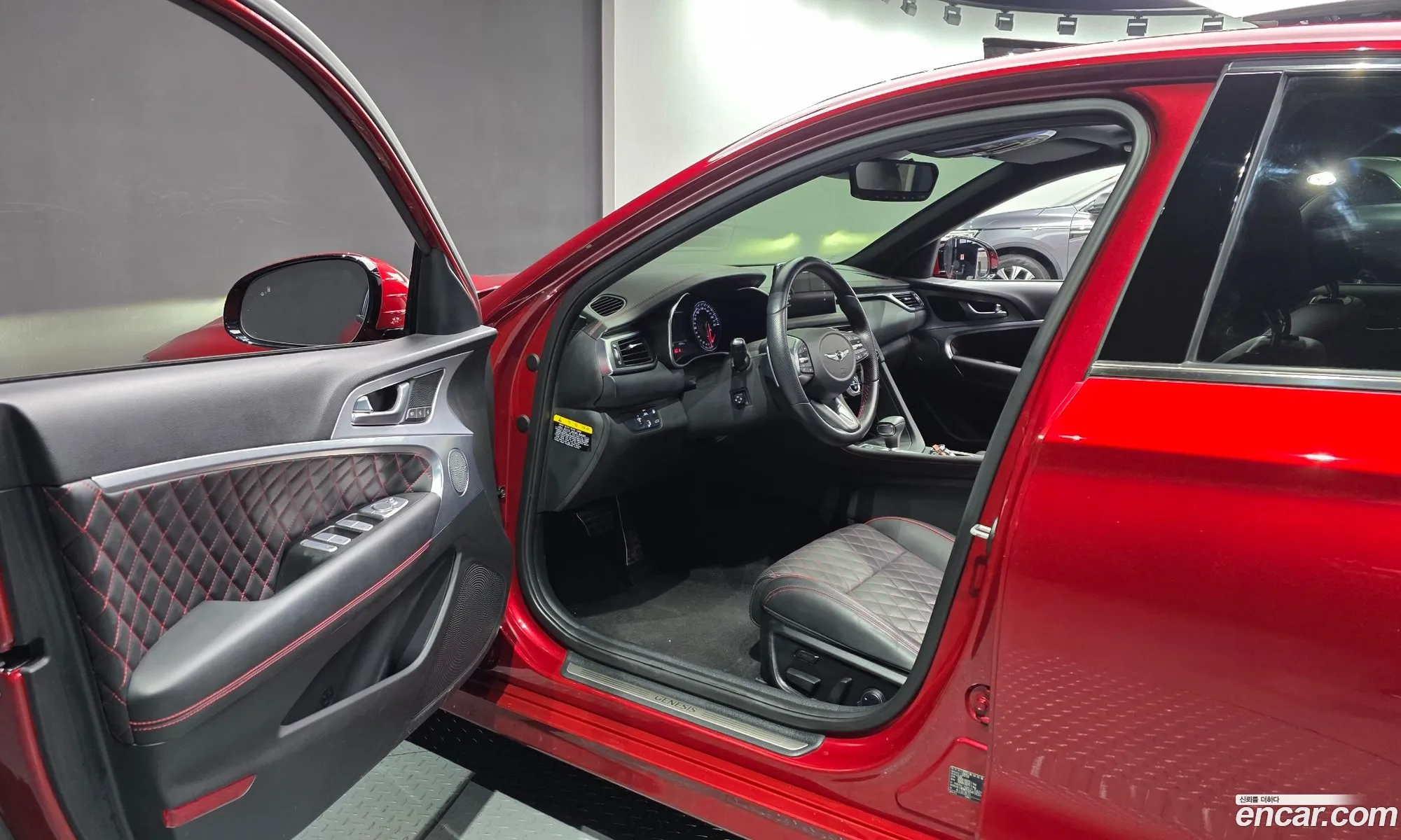 Genesis G70 2018 KMTG541EDJU023579 — 6
