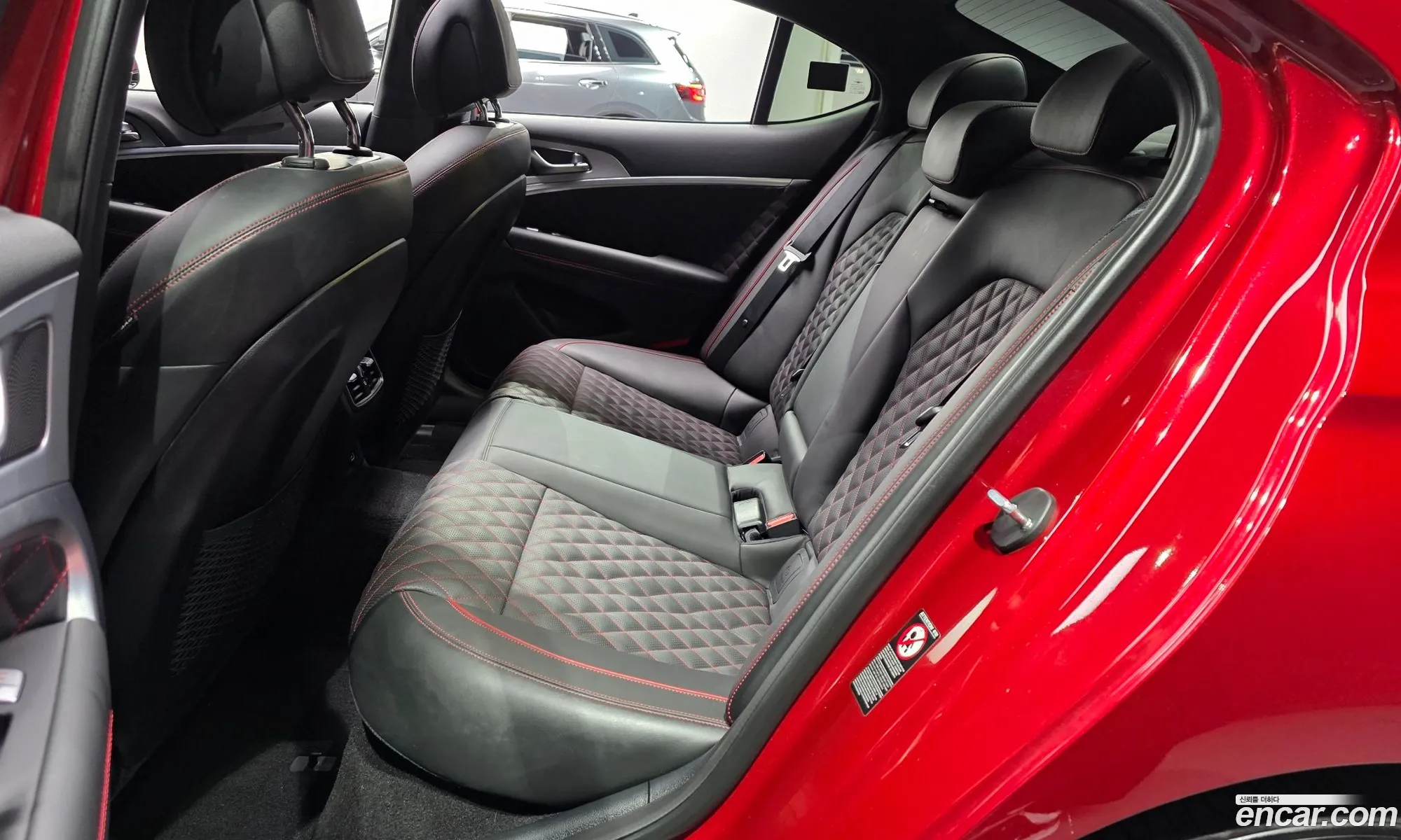 Genesis G70 2018 KMTG541EDJU023579 — 8