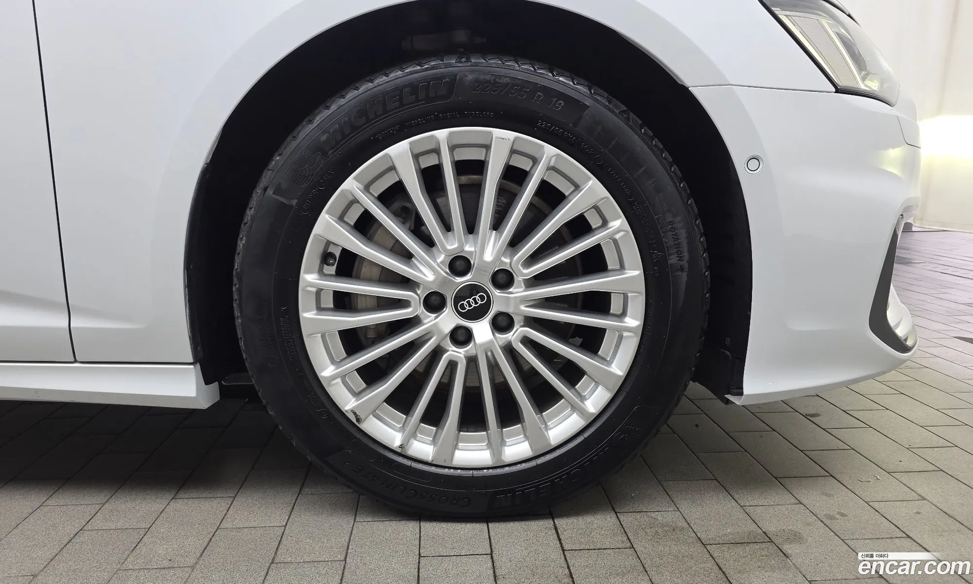 Audi A6 2021 WAUZZZF23MN036765 — 2