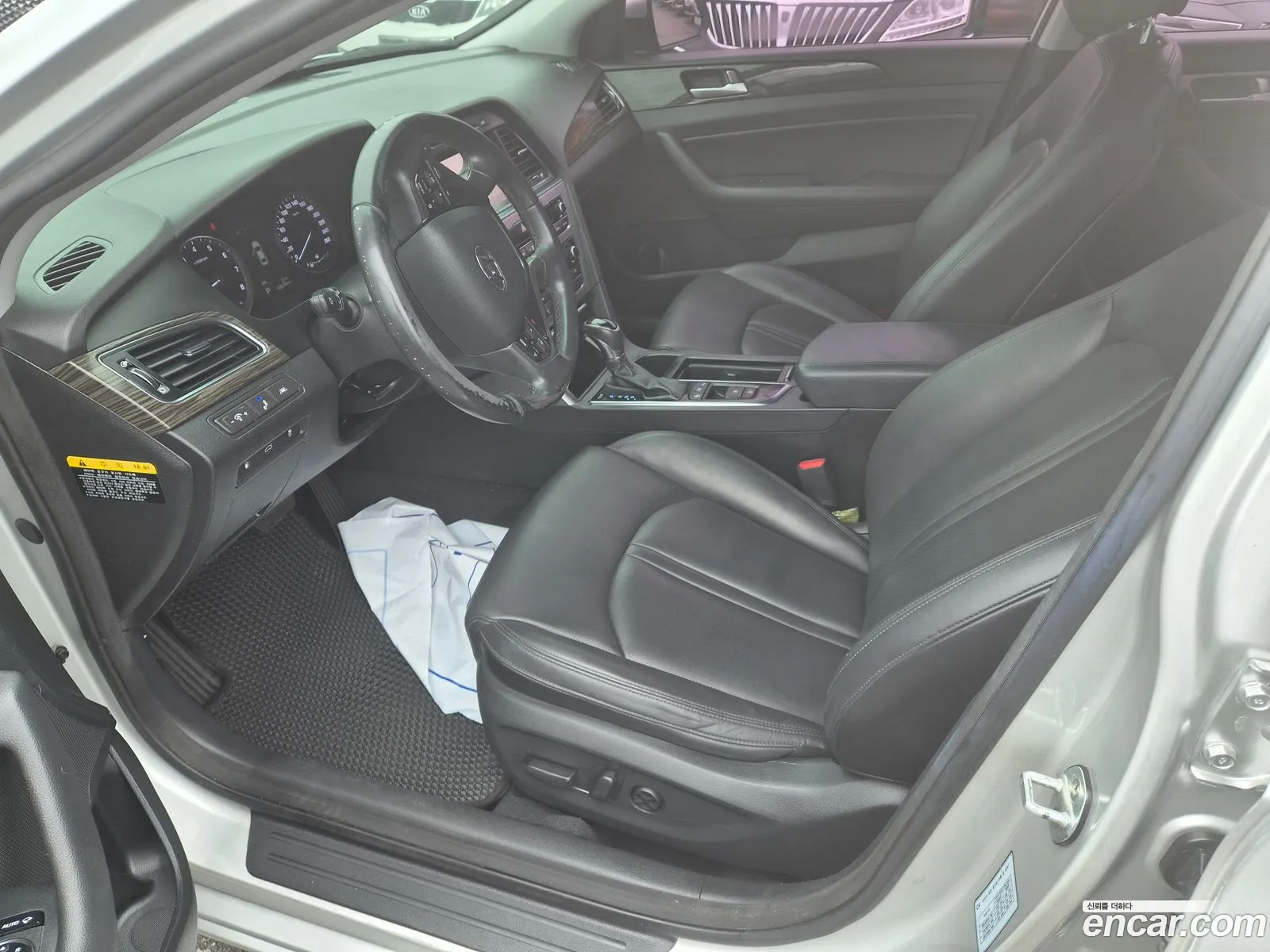 Hyundai LF Sonata 2014 — 6