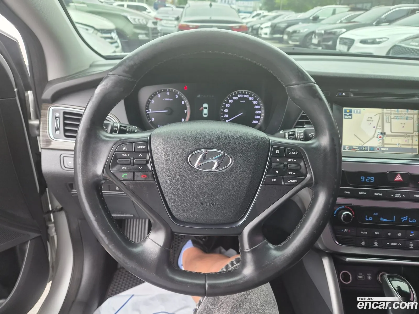Hyundai LF Sonata 2014 — 16