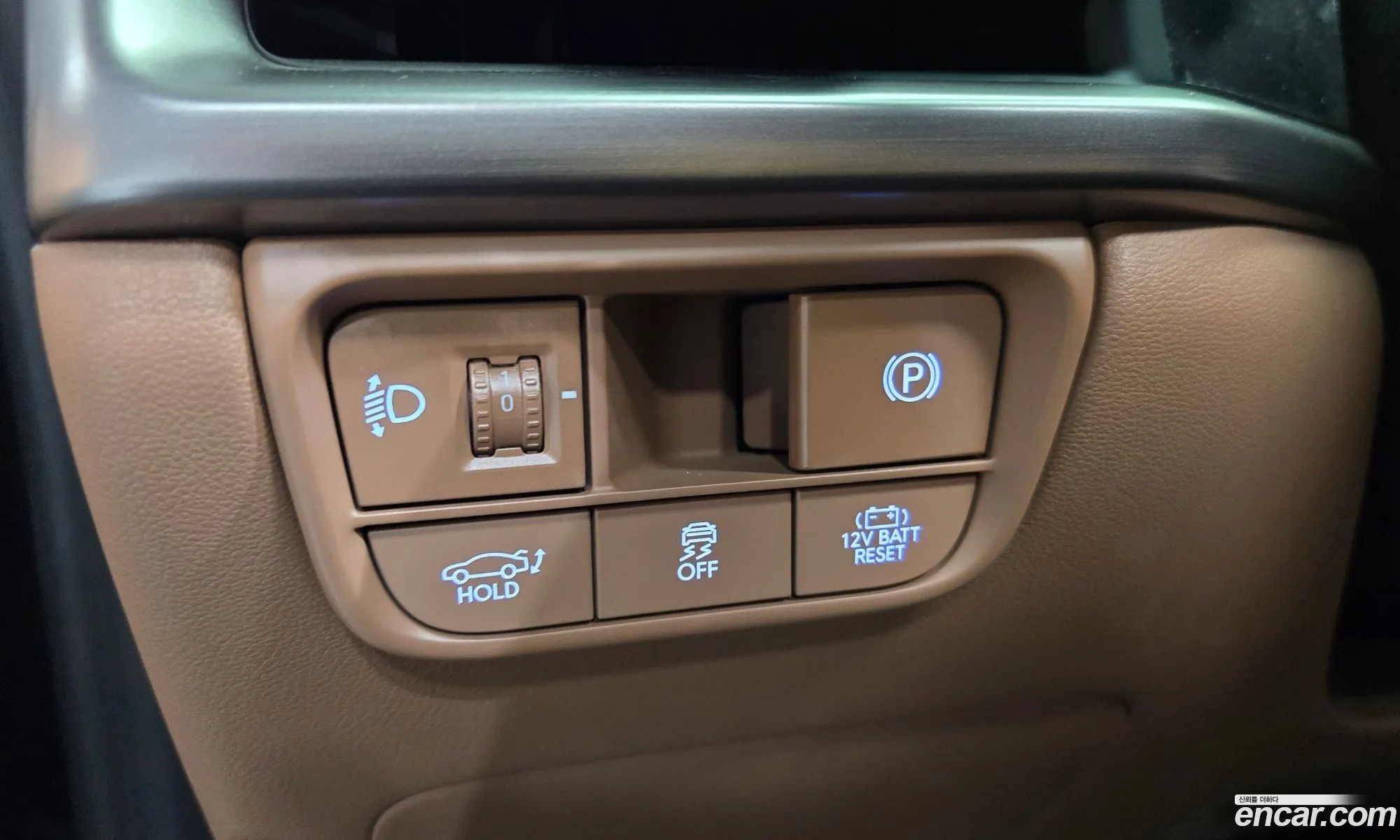 Hyundai Grandeur Hybrid 2023 — 30