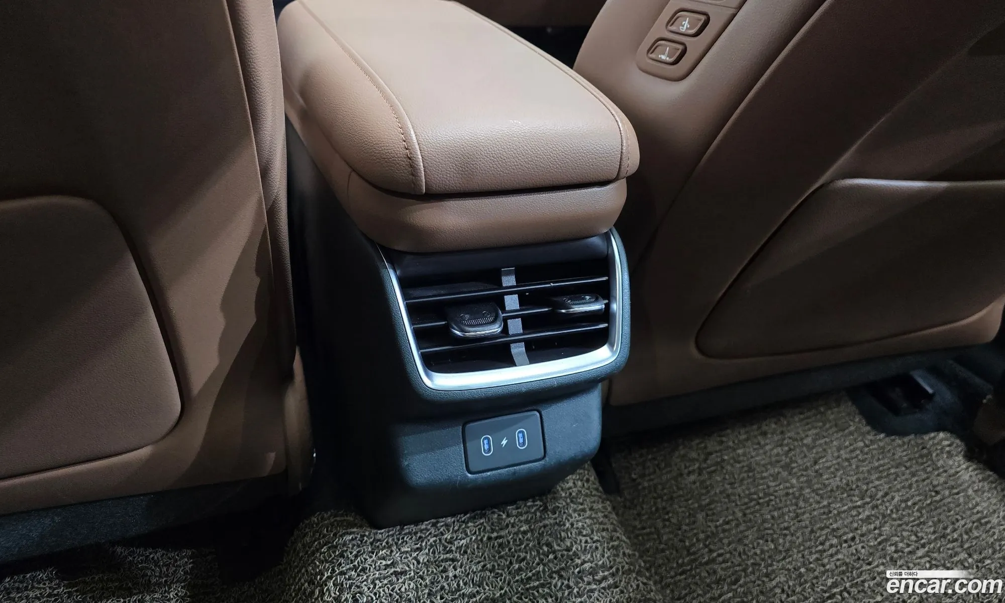 Hyundai Grandeur Hybrid 2023 — 16