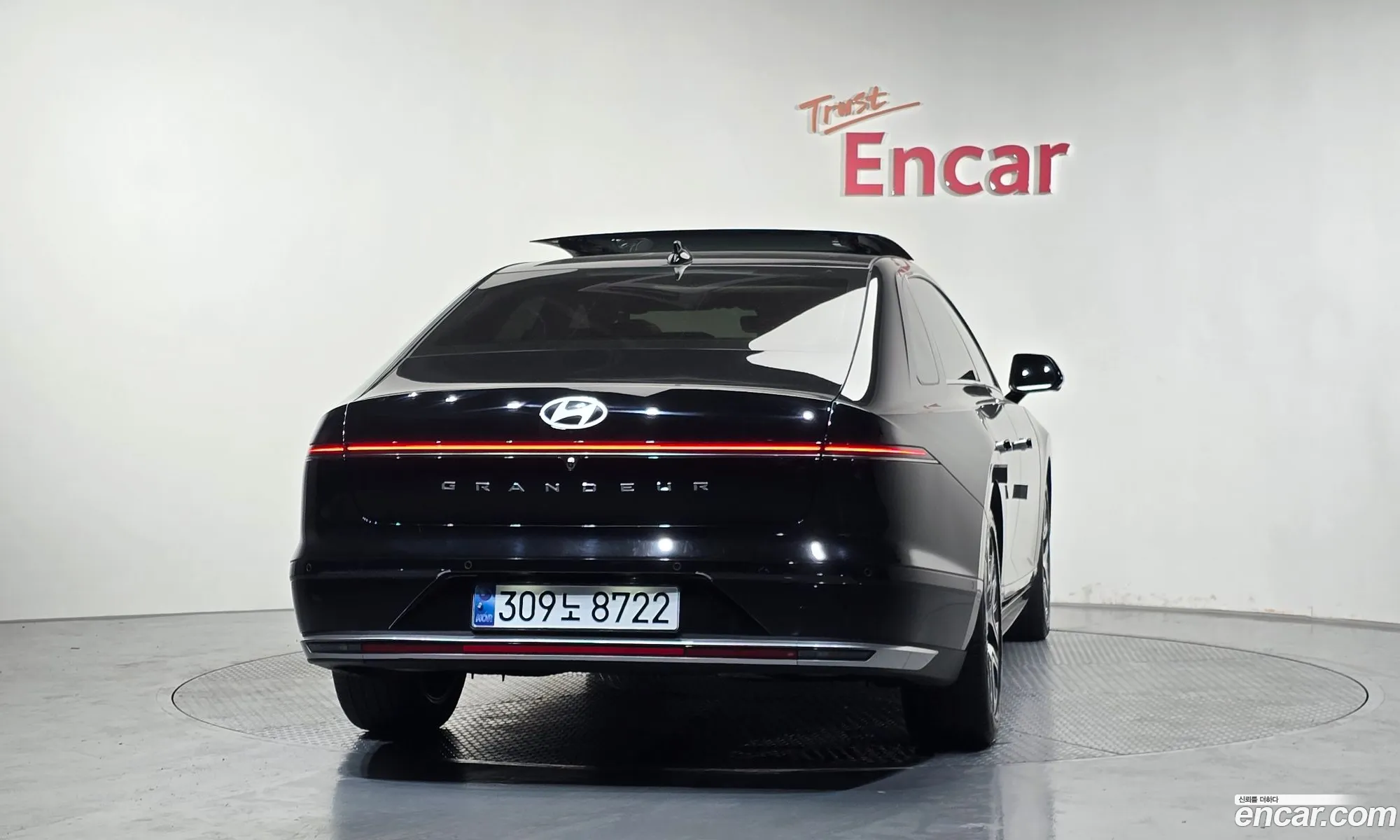 Hyundai Grandeur Hybrid 2023 — 9