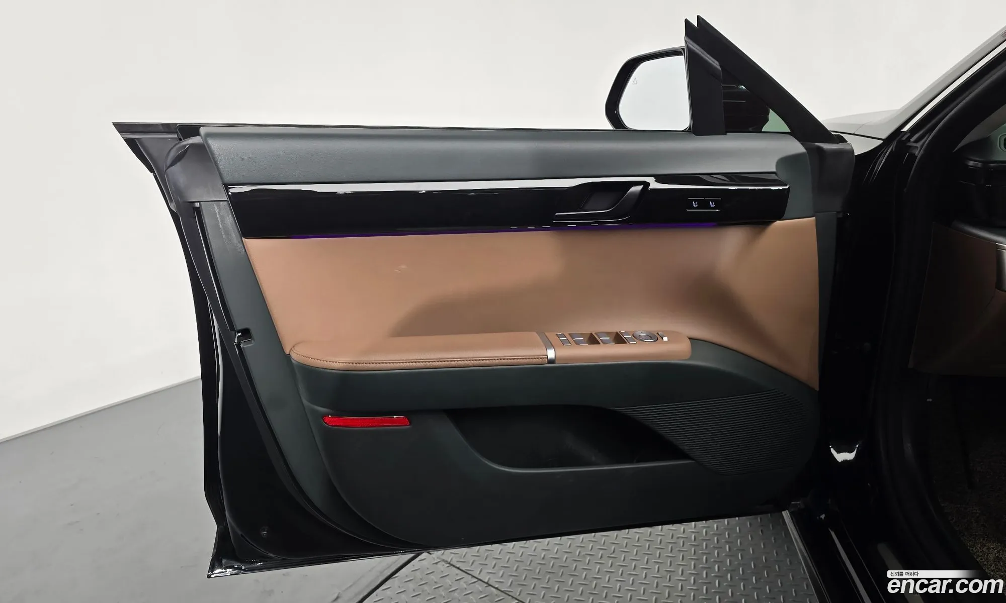 Hyundai Grandeur Hybrid 2023 — 34