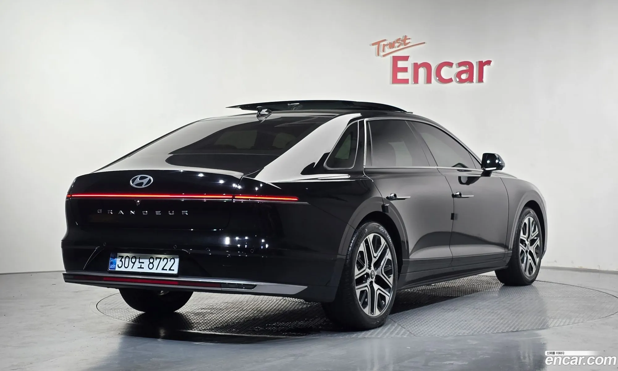Hyundai Grandeur Hybrid 2023 — 14