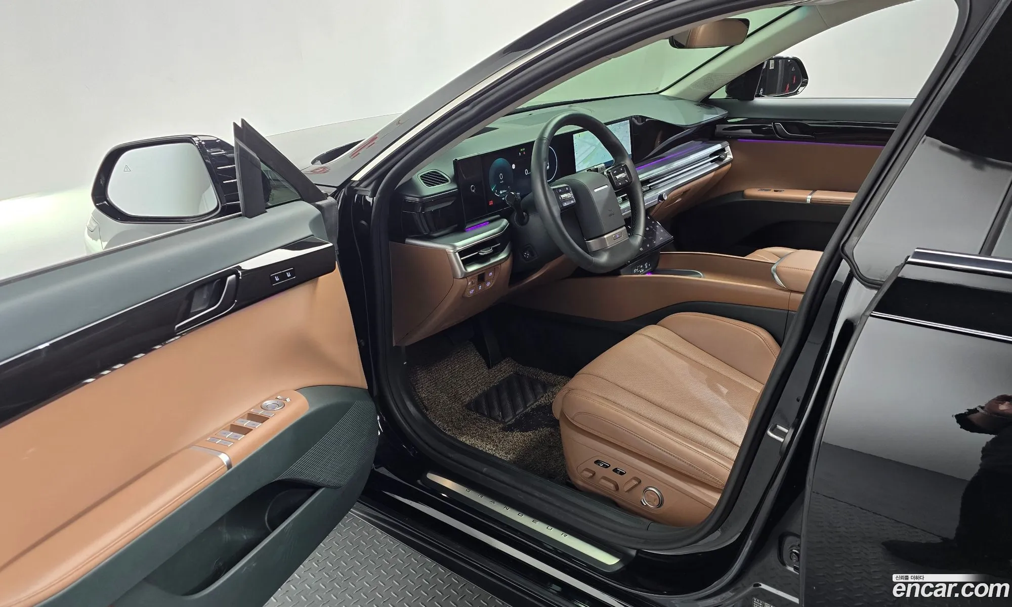 Hyundai Grandeur Hybrid 2023 — 21