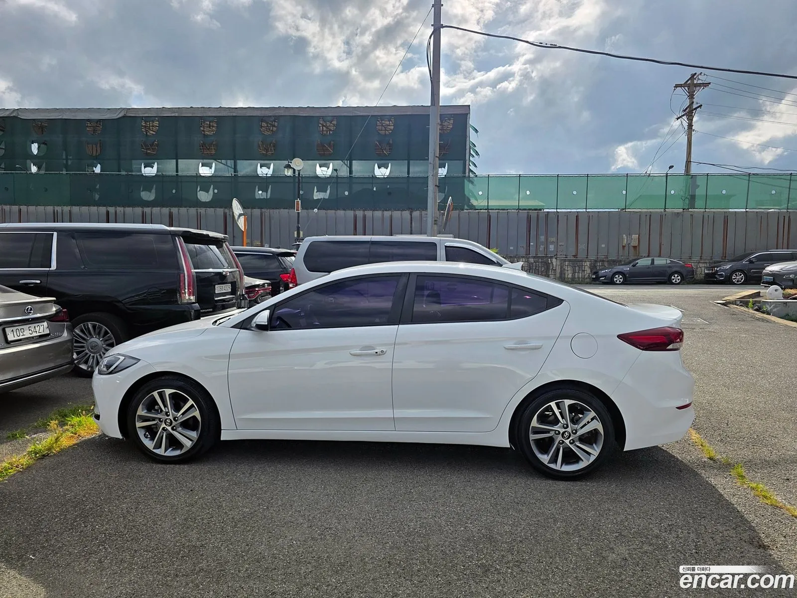 Hyundai Elantra AD 2017 — 20