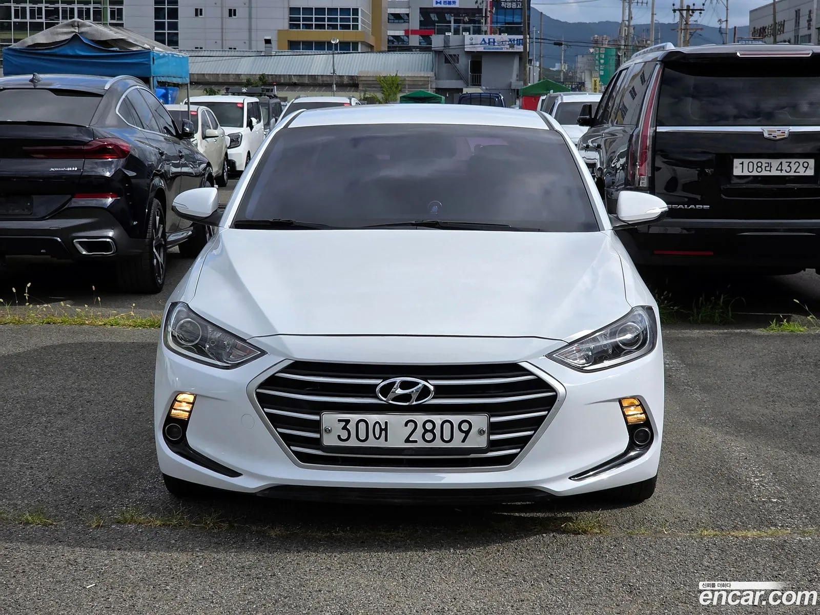 Hyundai Elantra AD 2017 — 12
