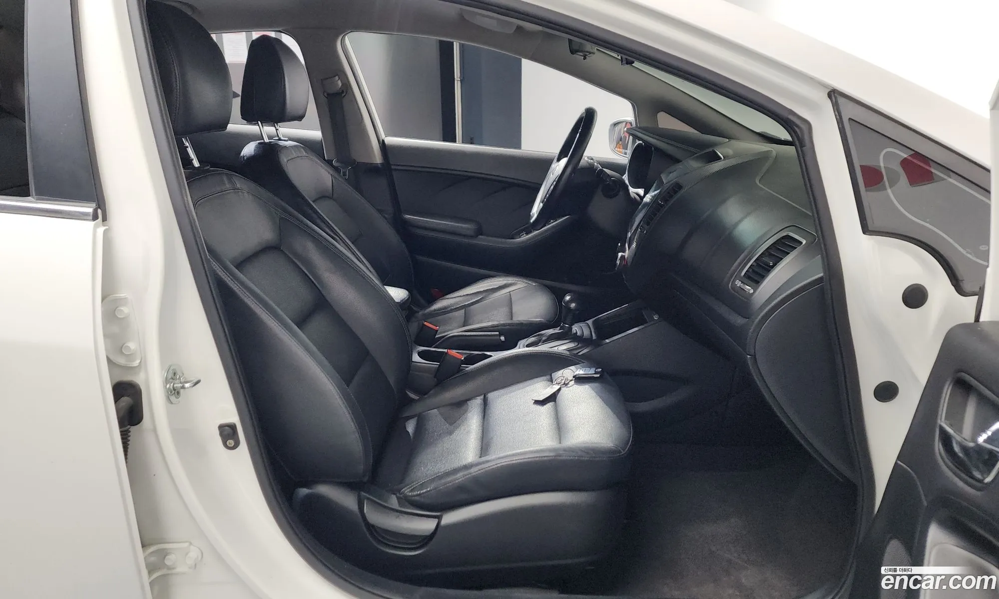 Kia K3 2014 — 11
