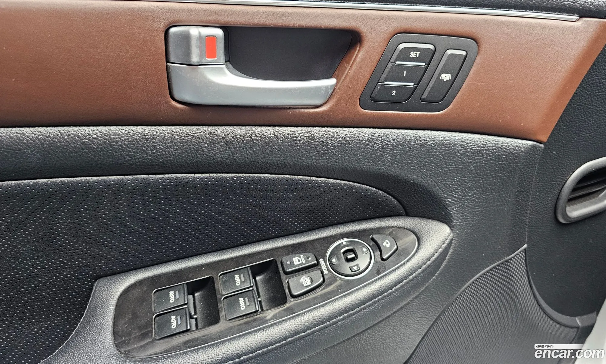 Hyundai Genesis 2012 KMHGE41BBDU206452 — 16
