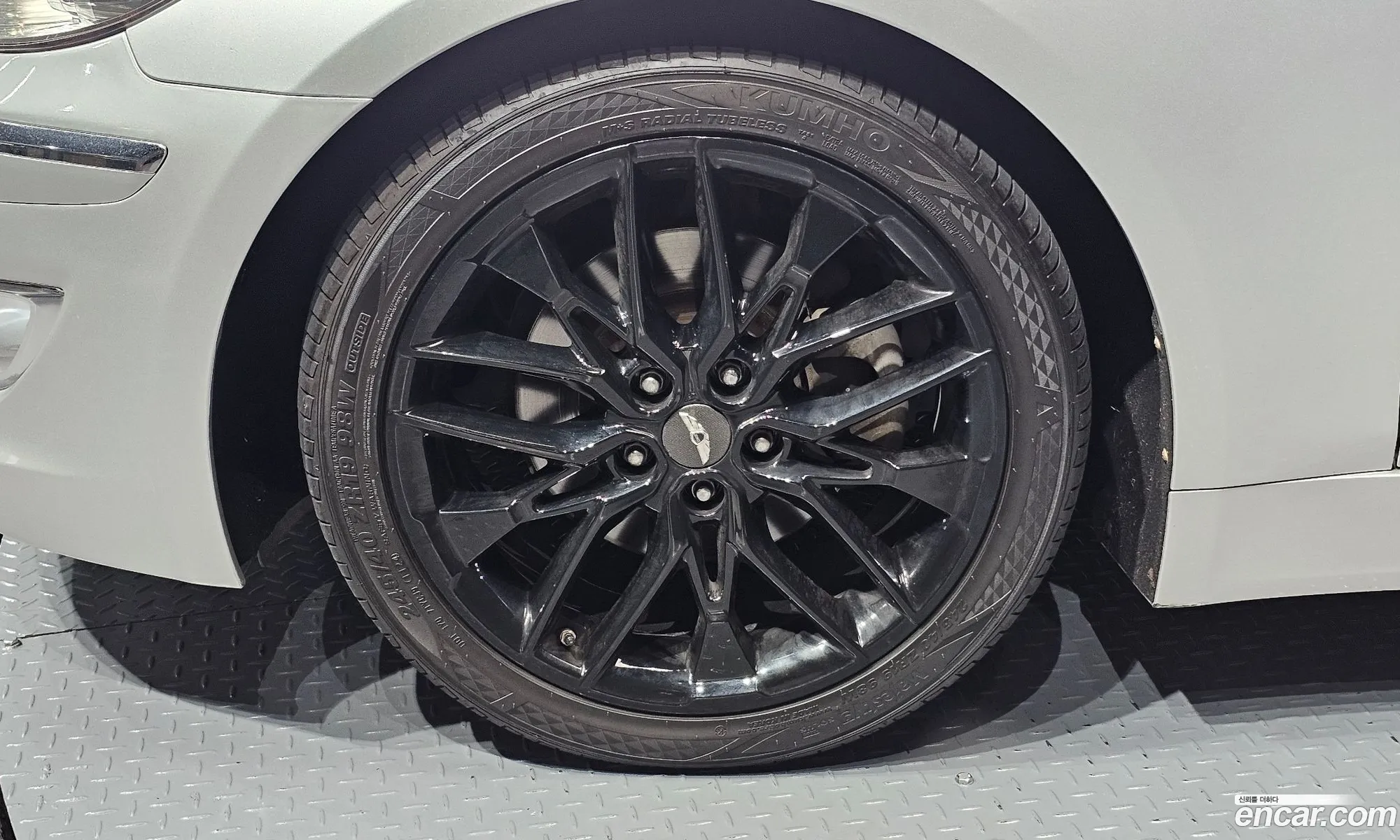 Hyundai Genesis 2012 KMHGE41BBDU206452 — 4