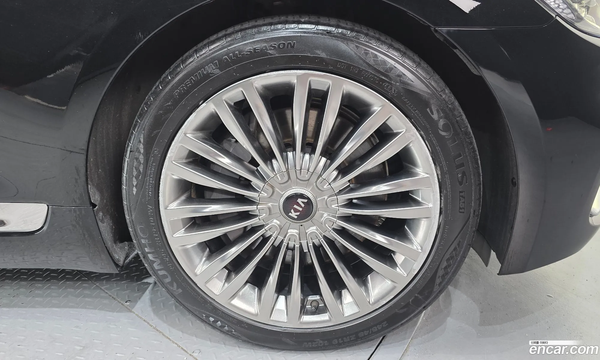 Kia The K9 2020 — 21