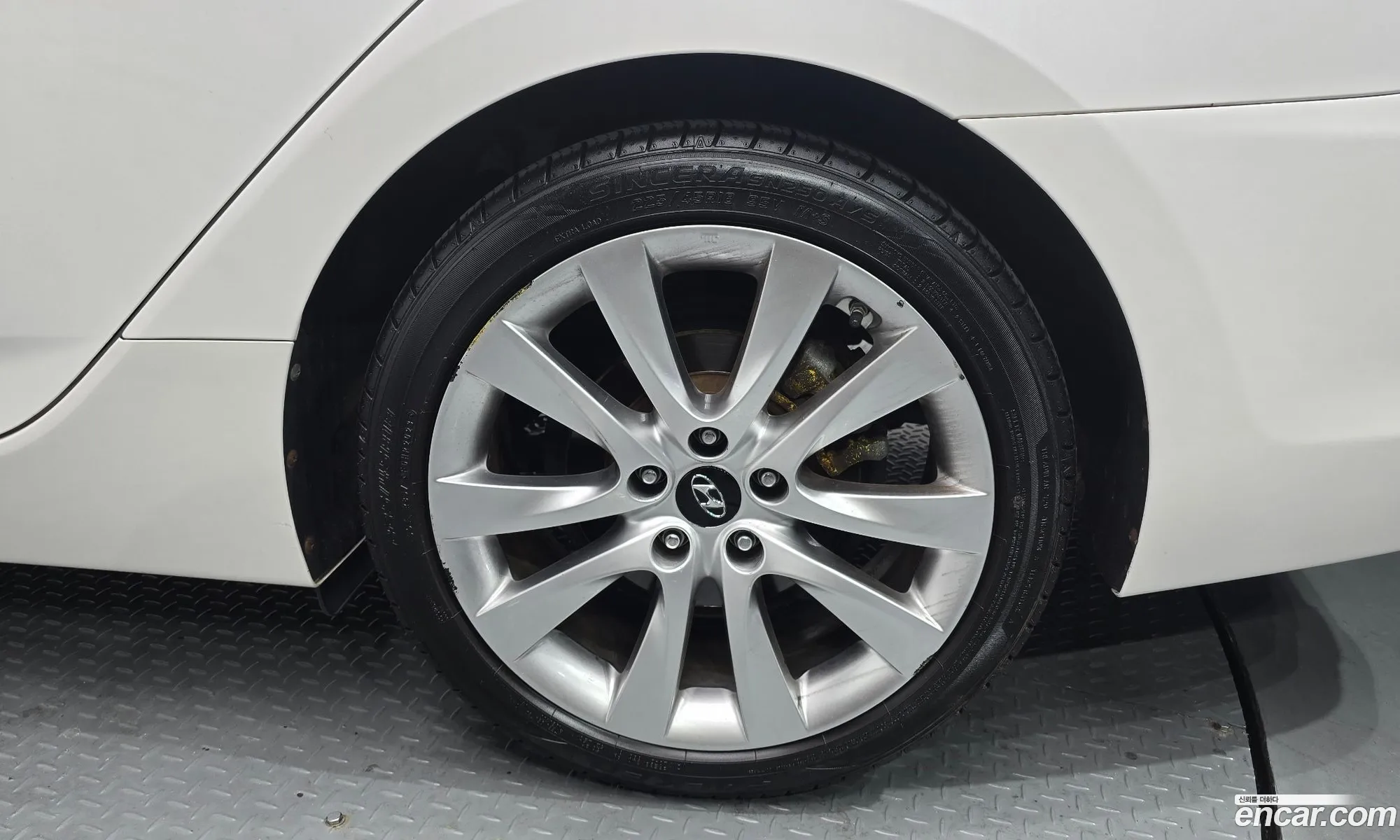 Hyundai i40 Saloon 2012 KMHLE41DBCU012714 — 22