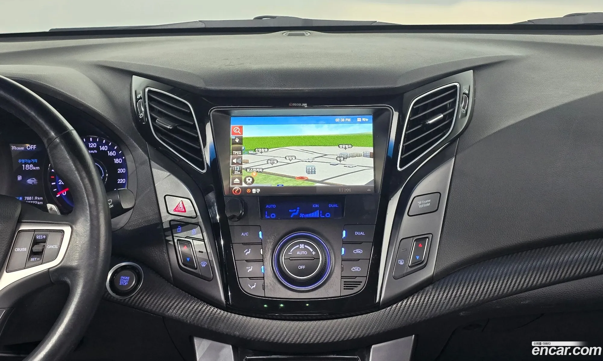 Hyundai i40 Saloon 2012 KMHLE41DBCU012714 — 3