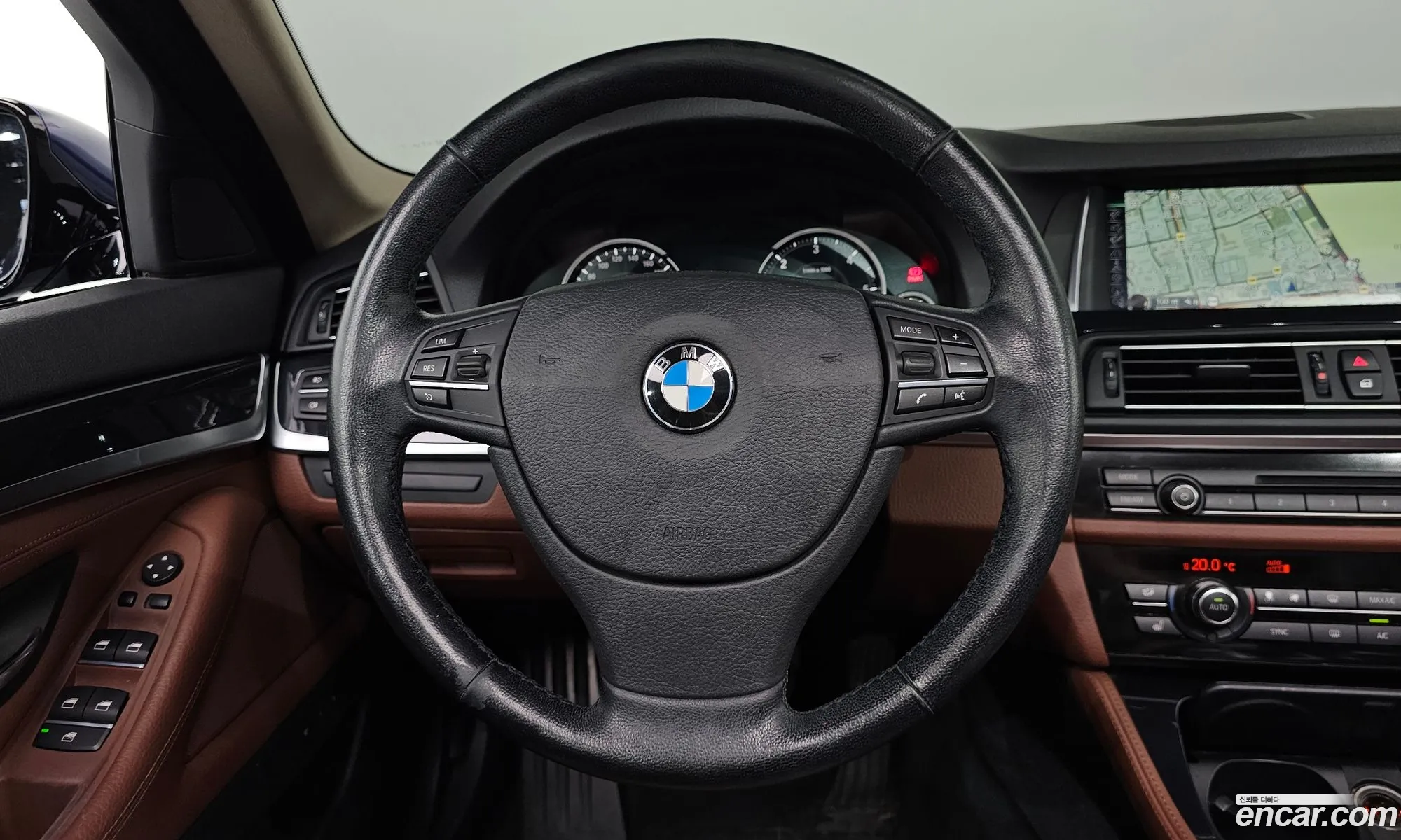 BMW 5 Series 2016 WBA5E5106GG073715 — 9