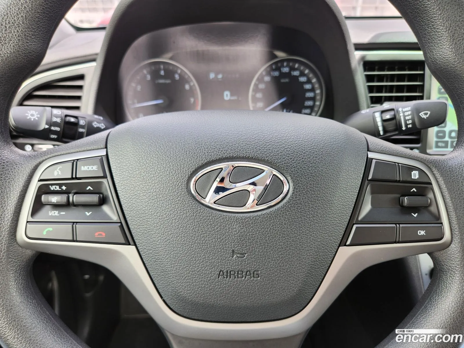 Hyundai Elantra AD 2018 — 19