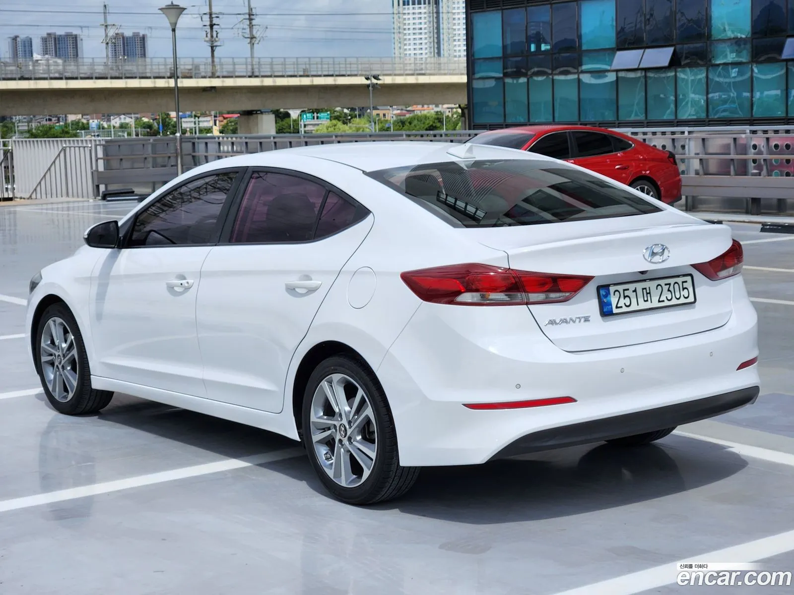Hyundai Elantra AD 2018 — 11