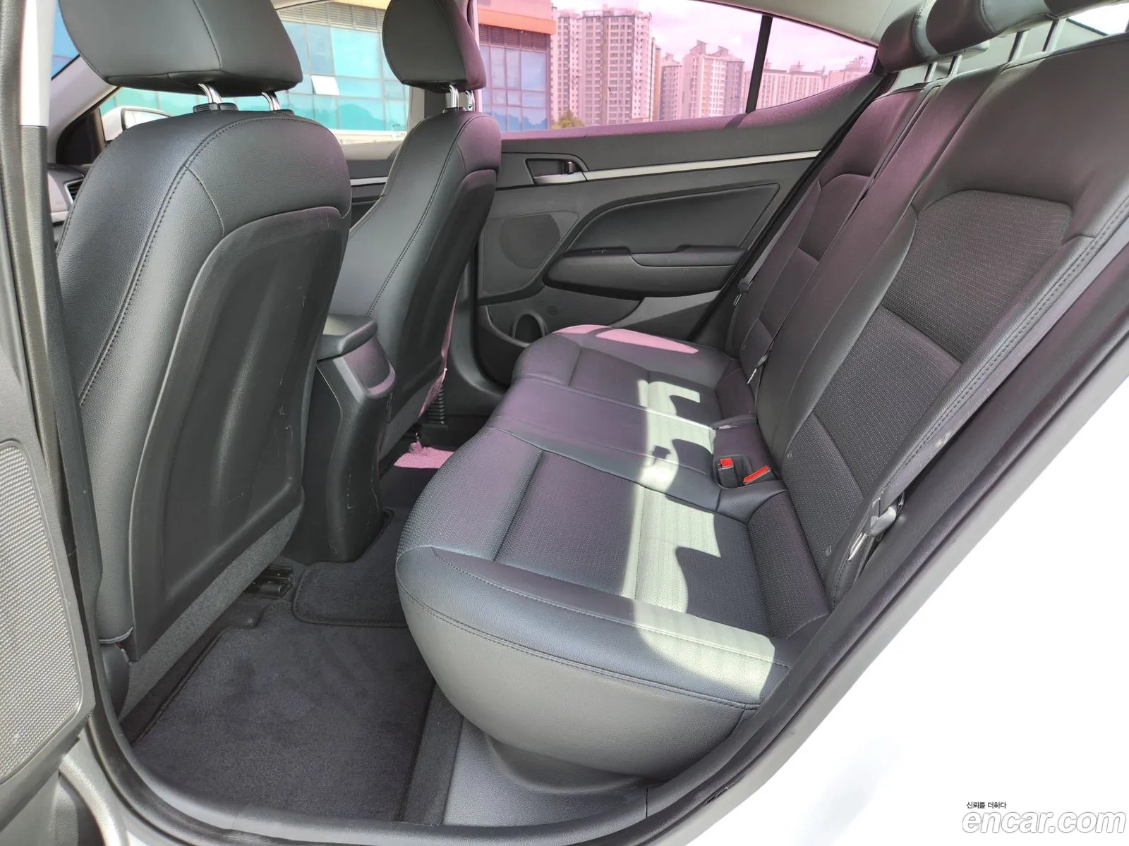 Hyundai Elantra AD 2018 — 4